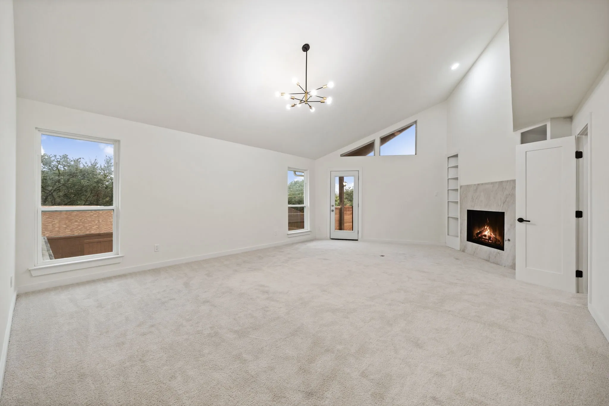 Single Family Residence For Sale in Dallas County , 8639 Clover Meadow Drive, Dallas, Texas 75243, 5 Bedroom, 4 Bathroom, 3 Garage spaces, 3,743 Sqft, built in 1976, mls#21401706, Real Estate Agent in Dallas, Homes For Sale in Dallas county, Homes For Sale in Dallas, Realtor in Dallas Texas, Real Estate Brokerage Independent Realty Texas, Luminita Cordes Realtor