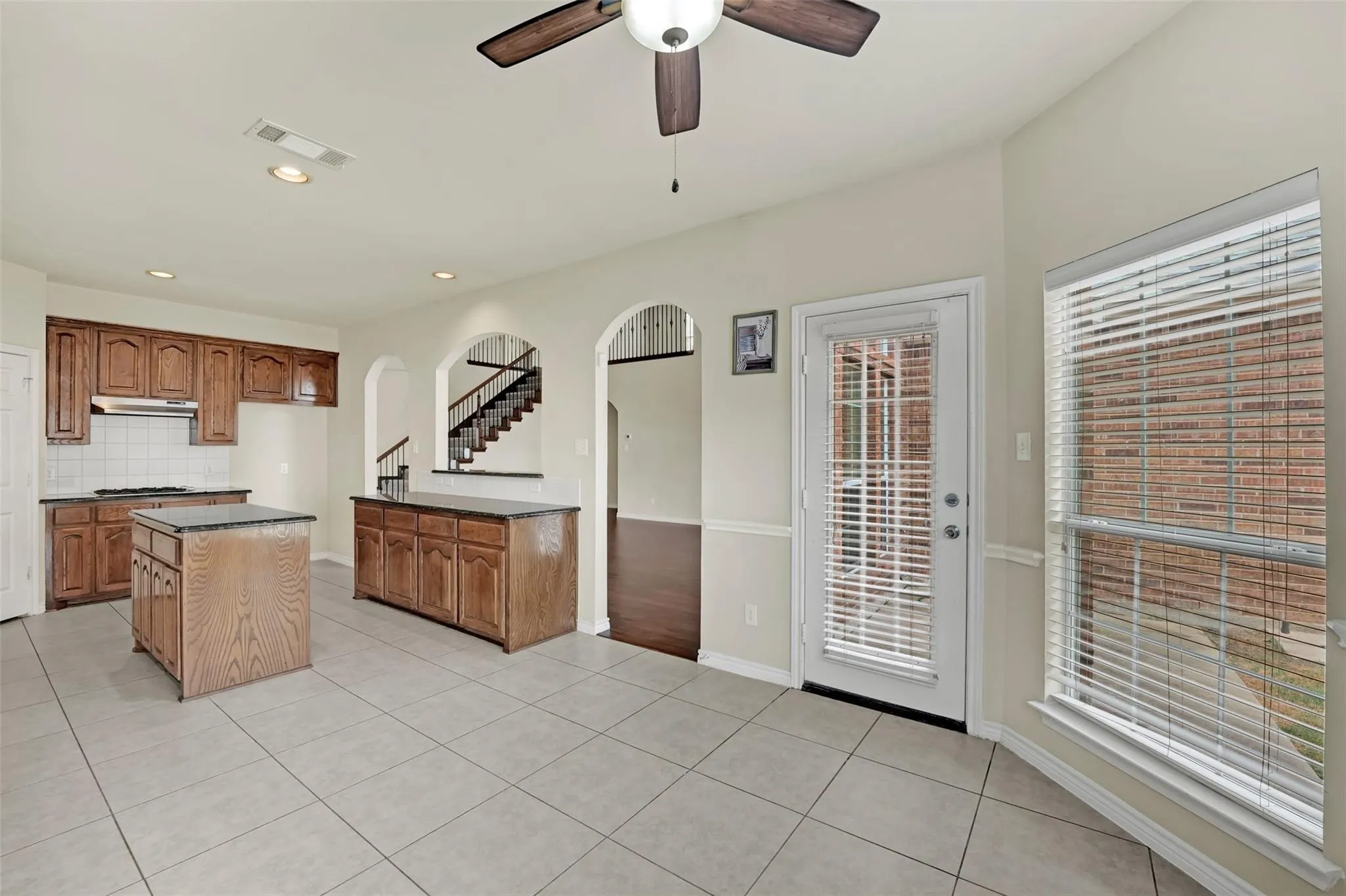 Single Family Residence For Rent in Collin County , 10438 Coach House Lane, Frisco, Texas 75035, 5 Bedroom, 4 Bathroom, 2 Garage spaces, 3,508 Sqft, built in 2006, mls#21400621, Real Estate Agent in Frisco, Homes For Rent in Collin county, Homes For Rent in Frisco, Realtor in Frisco Texas, Real Estate Brokerage Independent Realty Texas, Luminita Cordes Realtor