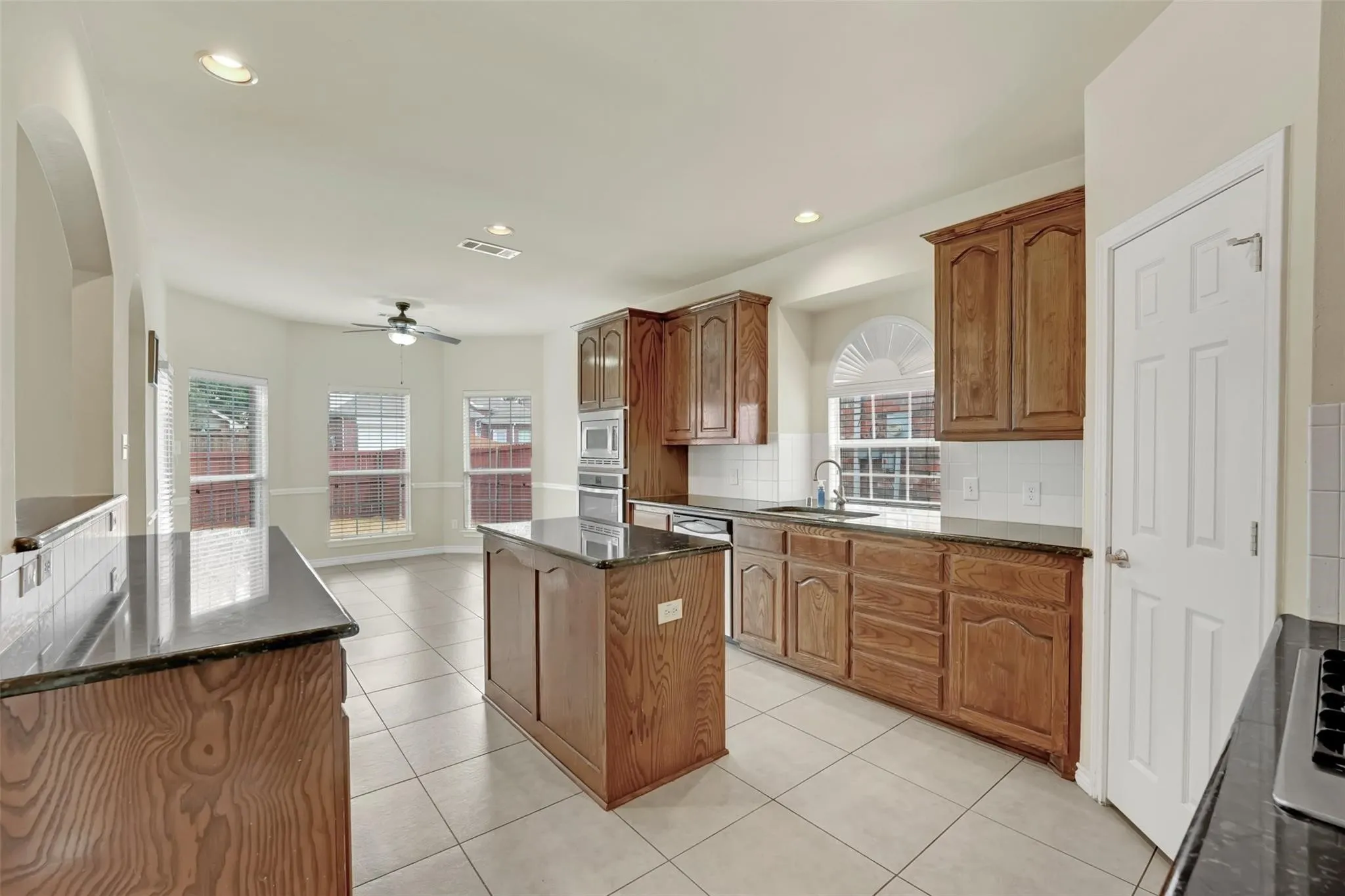 Single Family Residence For Rent in Collin County , 10438 Coach House Lane, Frisco, Texas 75035, 5 Bedroom, 4 Bathroom, 2 Garage spaces, 3,508 Sqft, built in 2006, mls#21400621, Real Estate Agent in Frisco, Homes For Rent in Collin county, Homes For Rent in Frisco, Realtor in Frisco Texas, Real Estate Brokerage Independent Realty Texas, Luminita Cordes Realtor