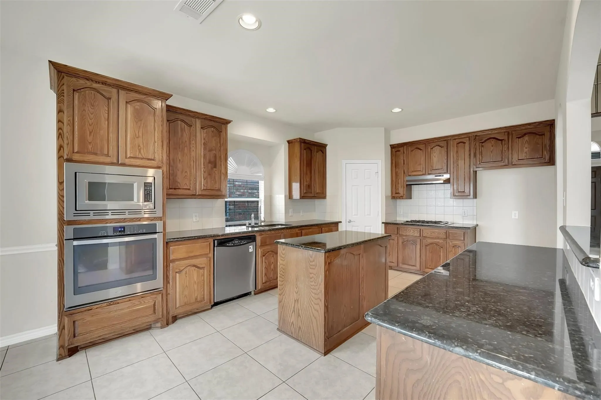 Single Family Residence For Rent in Collin County , 10438 Coach House Lane, Frisco, Texas 75035, 5 Bedroom, 4 Bathroom, 2 Garage spaces, 3,508 Sqft, built in 2006, mls#21400621, Real Estate Agent in Frisco, Homes For Rent in Collin county, Homes For Rent in Frisco, Realtor in Frisco Texas, Real Estate Brokerage Independent Realty Texas, Luminita Cordes Realtor