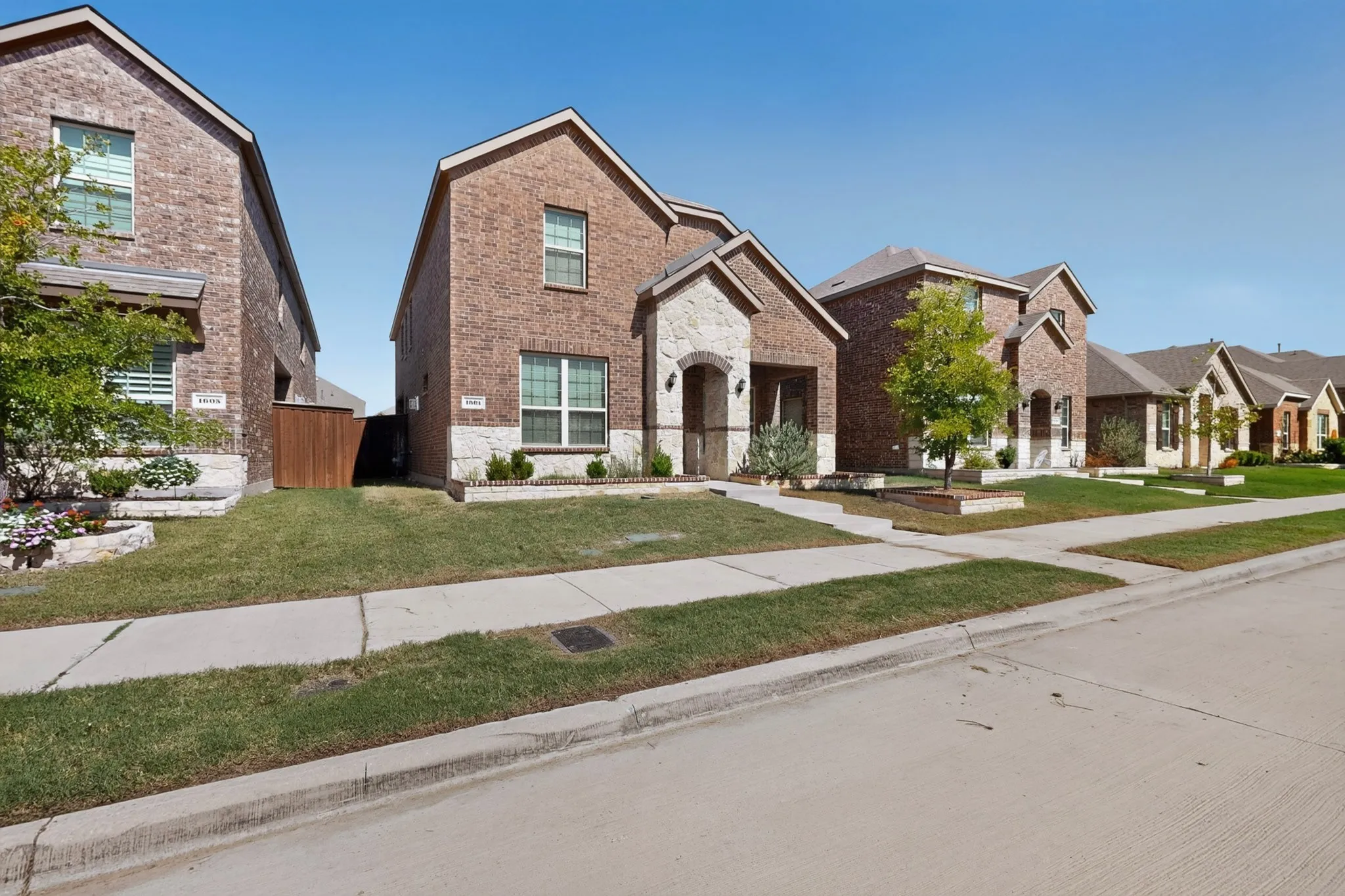 Single Family Residence For Sale in Collin County , 1601 Princeton Drive, Celina, Texas 75009, 4 Bedroom, 3 Bathroom, 2 Garage spaces, 2,256 Sqft, built in 2021, mls#21399845, Real Estate Agent in Celina, Homes For Sale in Collin county, Homes For Sale in Celina, Realtor in Celina Texas, Real Estate Brokerage Independent Realty Texas, Luminita Cordes Realtor