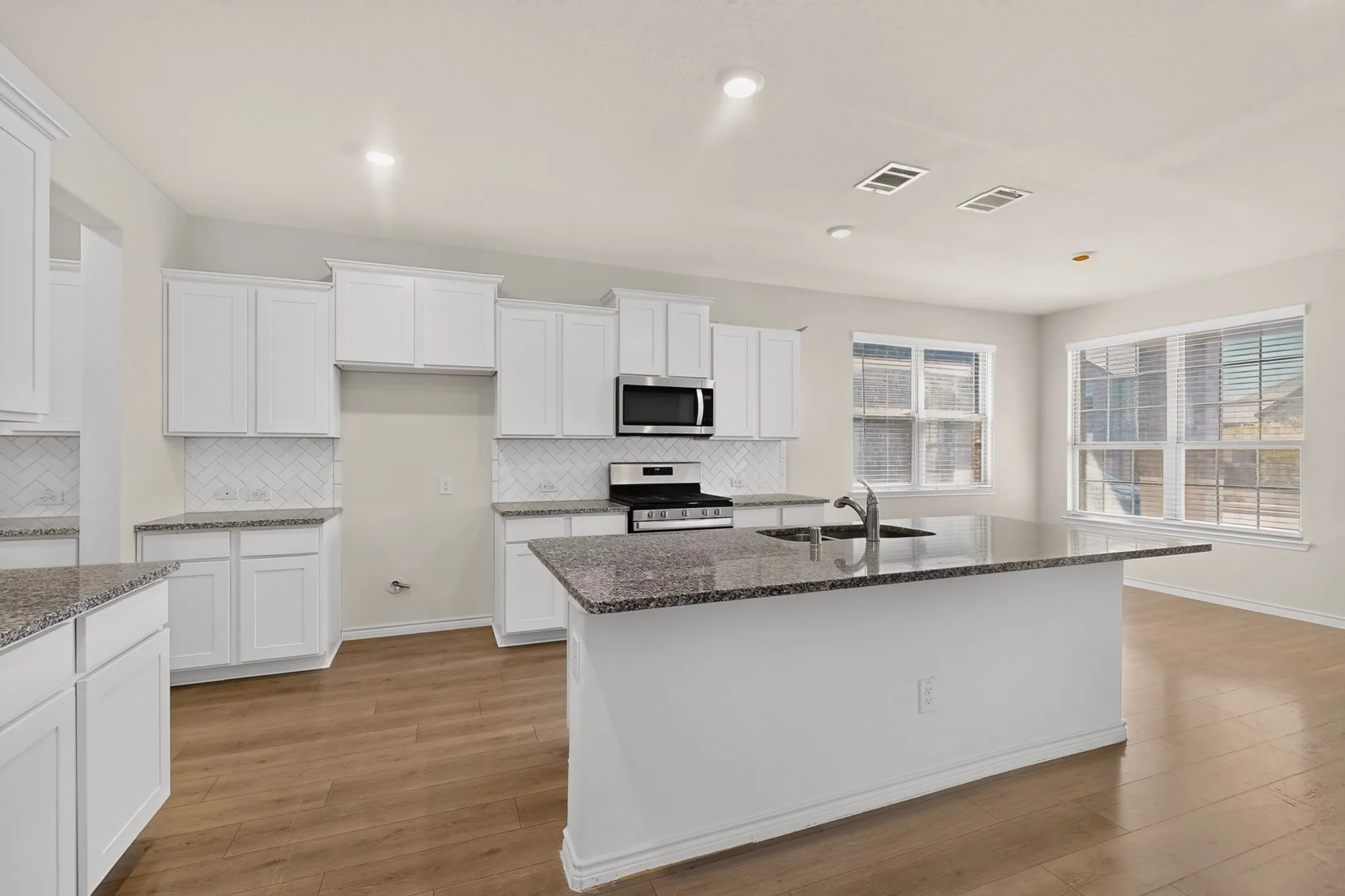 Single Family Residence For Sale in Collin County , 1601 Princeton Drive, Celina, Texas 75009, 4 Bedroom, 3 Bathroom, 2 Garage spaces, 2,256 Sqft, built in 2021, mls#21399845, Real Estate Agent in Celina, Homes For Sale in Collin county, Homes For Sale in Celina, Realtor in Celina Texas, Real Estate Brokerage Independent Realty Texas, Luminita Cordes Realtor