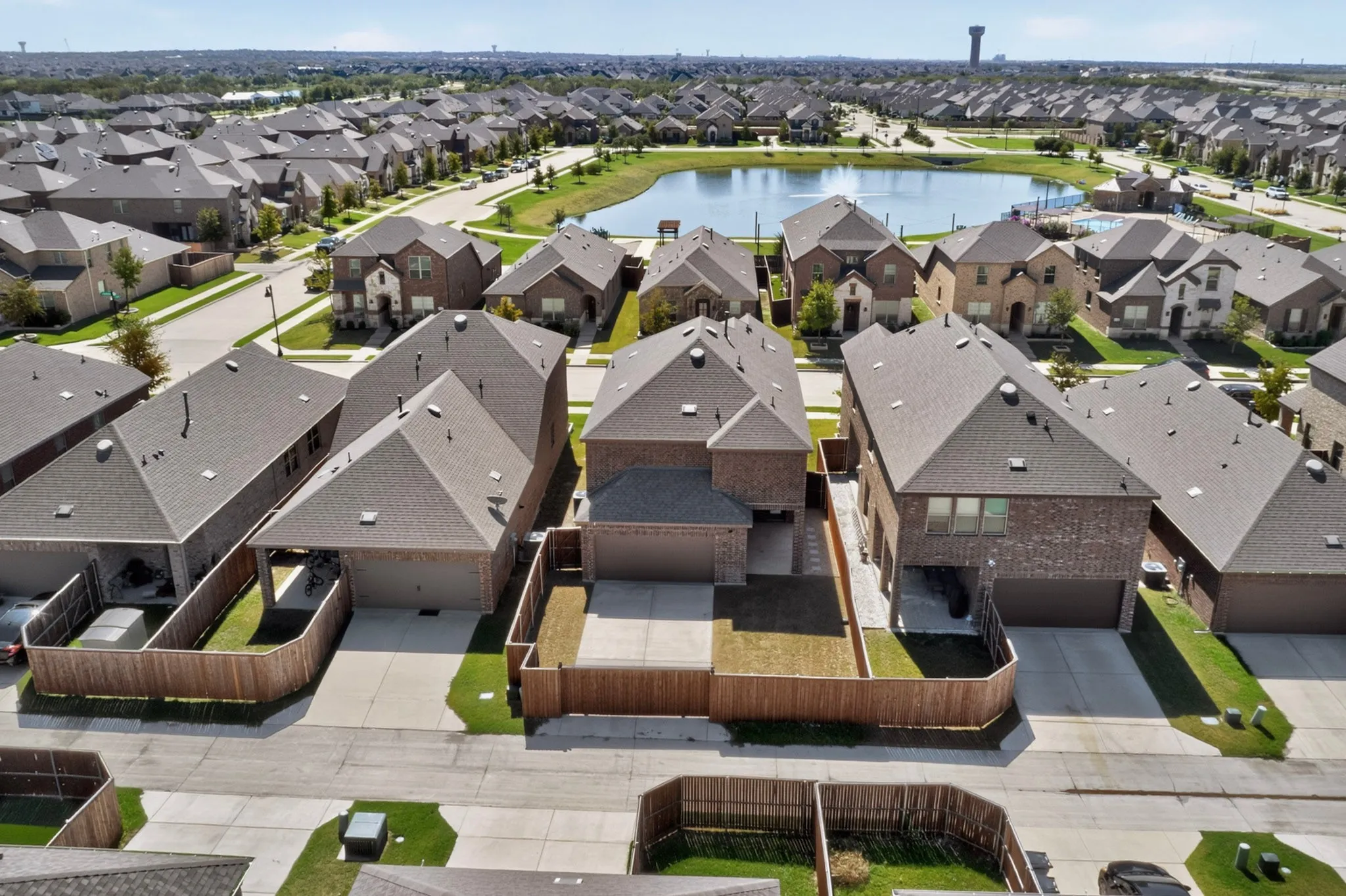 Single Family Residence For Sale in Collin County , 1601 Princeton Drive, Celina, Texas 75009, 4 Bedroom, 3 Bathroom, 2 Garage spaces, 2,256 Sqft, built in 2021, mls#21399845, Real Estate Agent in Celina, Homes For Sale in Collin county, Homes For Sale in Celina, Realtor in Celina Texas, Real Estate Brokerage Independent Realty Texas, Luminita Cordes Realtor