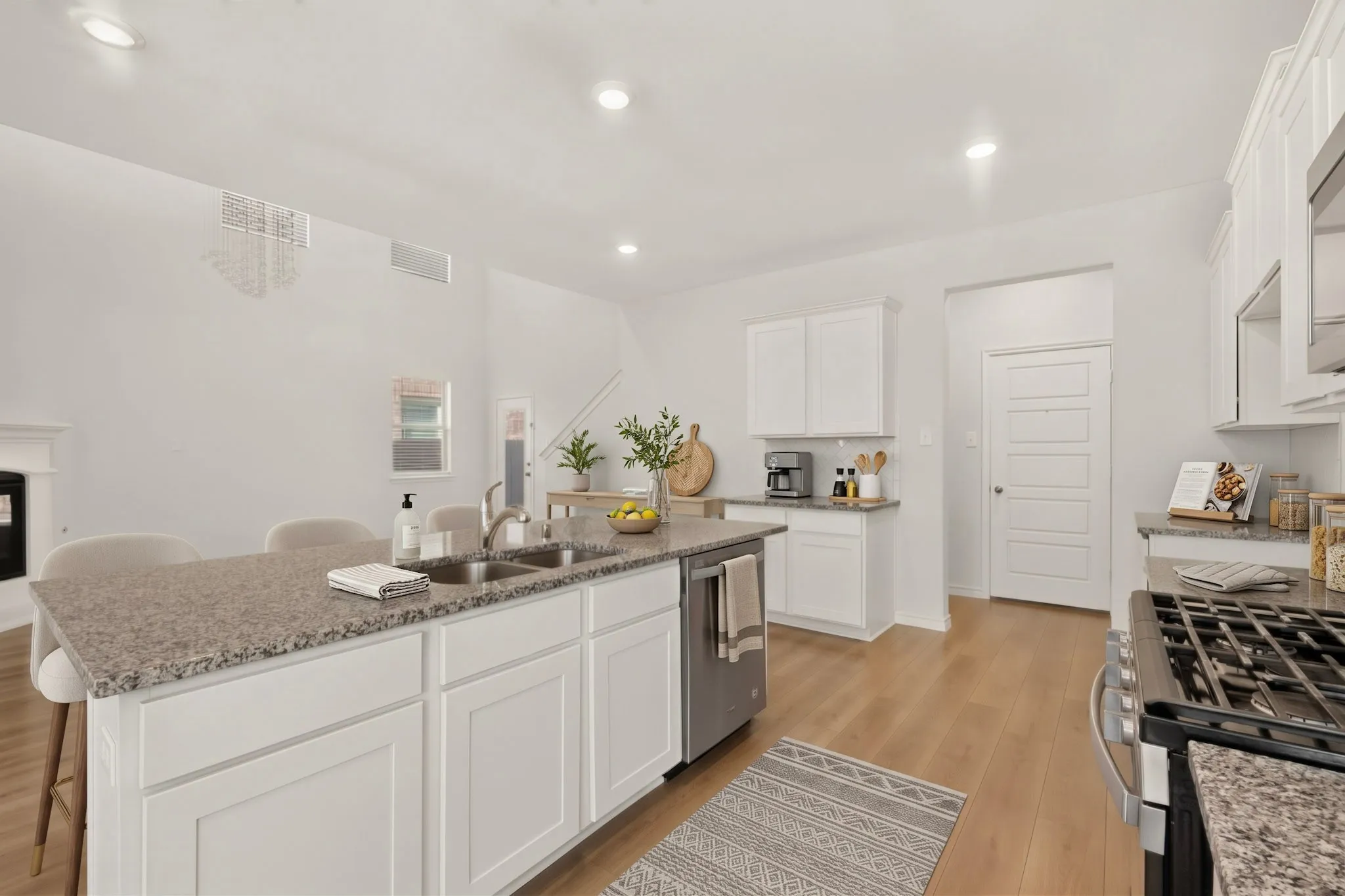 Single Family Residence For Sale in Collin County , 1601 Princeton Drive, Celina, Texas 75009, 4 Bedroom, 3 Bathroom, 2 Garage spaces, 2,256 Sqft, built in 2021, mls#21399845, Real Estate Agent in Celina, Homes For Sale in Collin county, Homes For Sale in Celina, Realtor in Celina Texas, Real Estate Brokerage Independent Realty Texas, Luminita Cordes Realtor