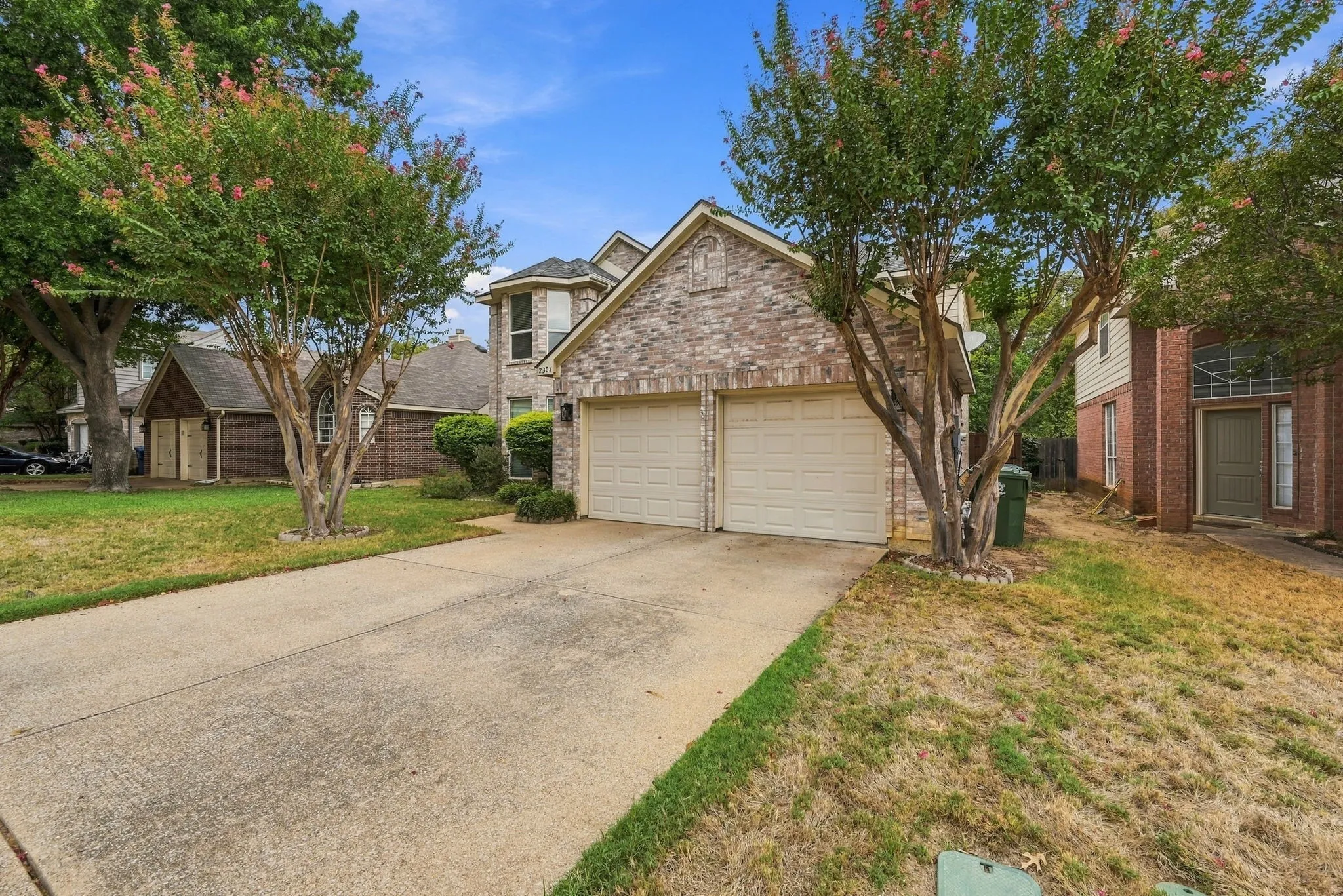 Single Family Residence For Sale in Denton County , 2304 Grandview Drive, Flower Mound, Texas 75028, 4 Bedroom, 3 Bathroom, 2 Garage spaces, 1,820 Sqft, built in 1993, mls#21401738, Real Estate Agent in Flower Mound, Homes For Sale in Denton county, Homes For Sale in Flower Mound, Realtor in Flower Mound Texas, Real Estate Brokerage Independent Realty Texas, Luminita Cordes Realtor
