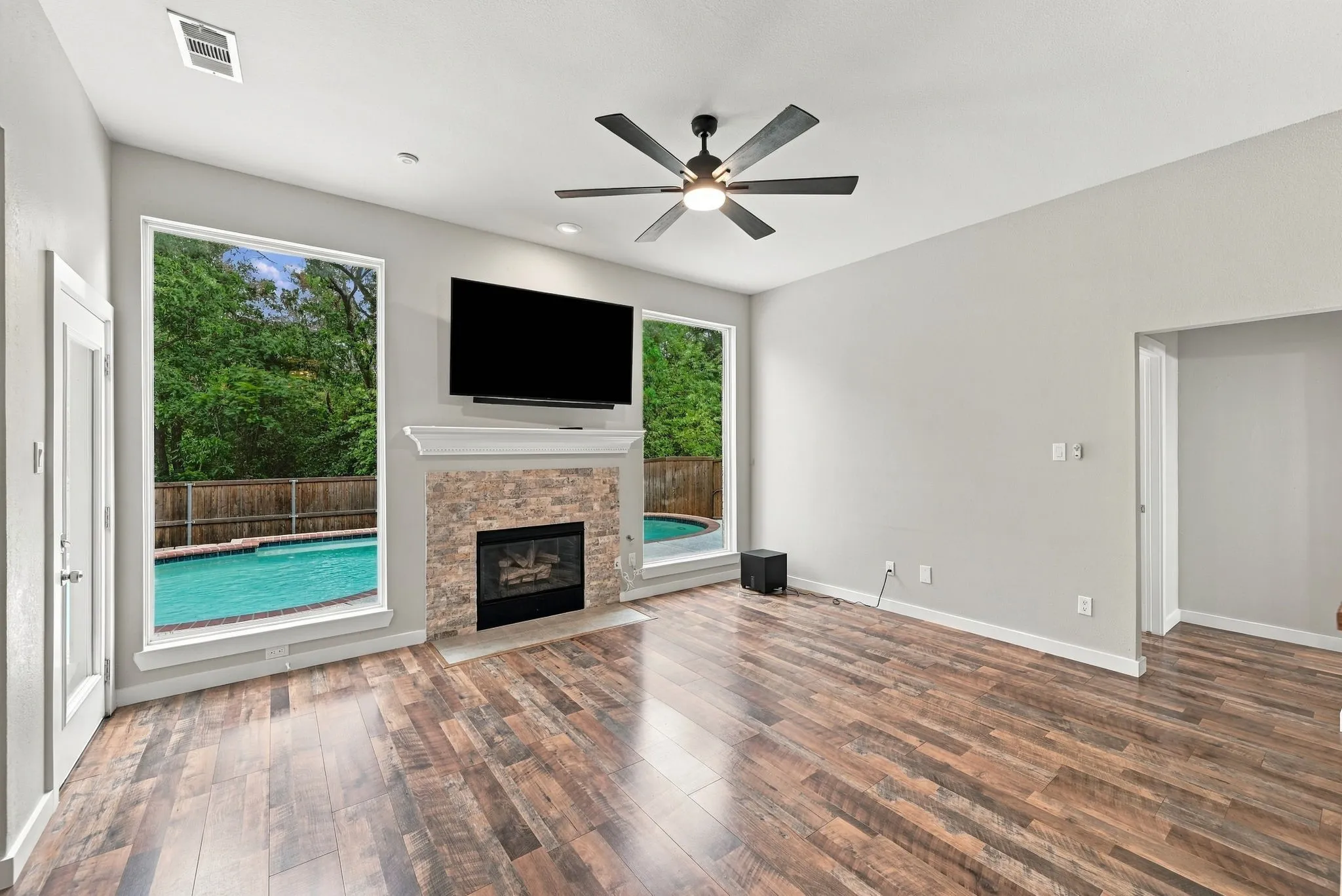 Single Family Residence For Sale in Denton County , 2304 Grandview Drive, Flower Mound, Texas 75028, 4 Bedroom, 3 Bathroom, 2 Garage spaces, 1,820 Sqft, built in 1993, mls#21401738, Real Estate Agent in Flower Mound, Homes For Sale in Denton county, Homes For Sale in Flower Mound, Realtor in Flower Mound Texas, Real Estate Brokerage Independent Realty Texas, Luminita Cordes Realtor