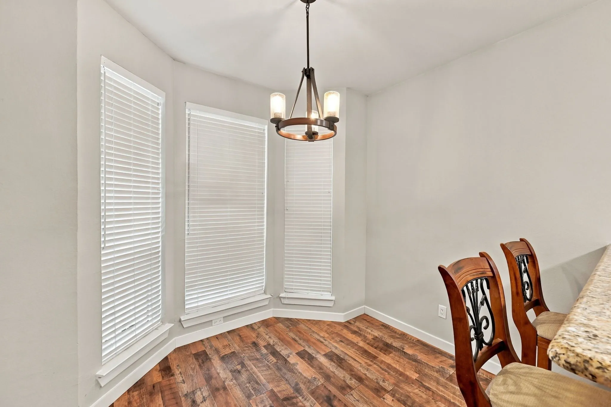 Single Family Residence For Sale in Denton County , 2304 Grandview Drive, Flower Mound, Texas 75028, 4 Bedroom, 3 Bathroom, 2 Garage spaces, 1,820 Sqft, built in 1993, mls#21401738, Real Estate Agent in Flower Mound, Homes For Sale in Denton county, Homes For Sale in Flower Mound, Realtor in Flower Mound Texas, Real Estate Brokerage Independent Realty Texas, Luminita Cordes Realtor