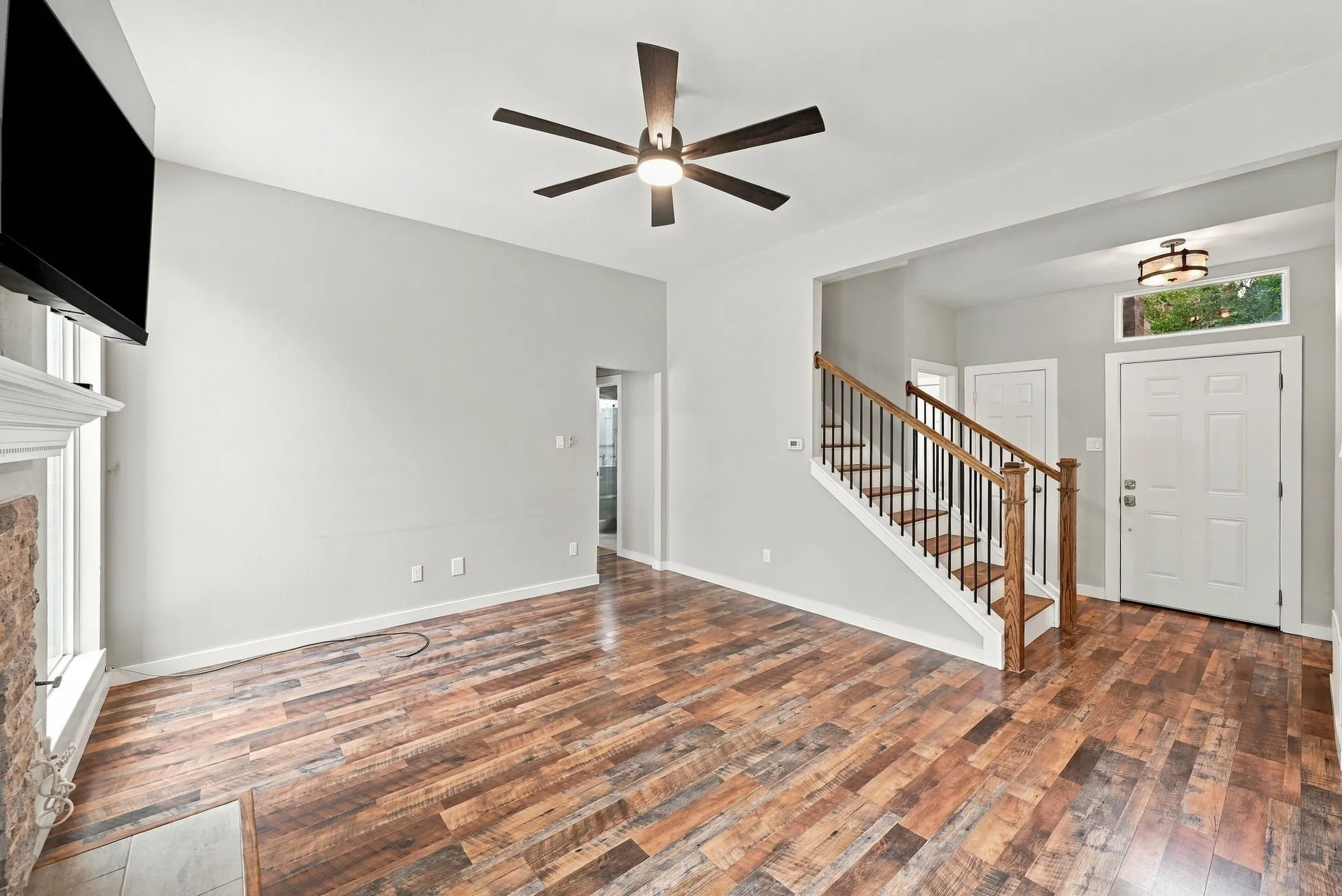 Single Family Residence For Sale in Denton County , 2304 Grandview Drive, Flower Mound, Texas 75028, 4 Bedroom, 3 Bathroom, 2 Garage spaces, 1,820 Sqft, built in 1993, mls#21401738, Real Estate Agent in Flower Mound, Homes For Sale in Denton county, Homes For Sale in Flower Mound, Realtor in Flower Mound Texas, Real Estate Brokerage Independent Realty Texas, Luminita Cordes Realtor