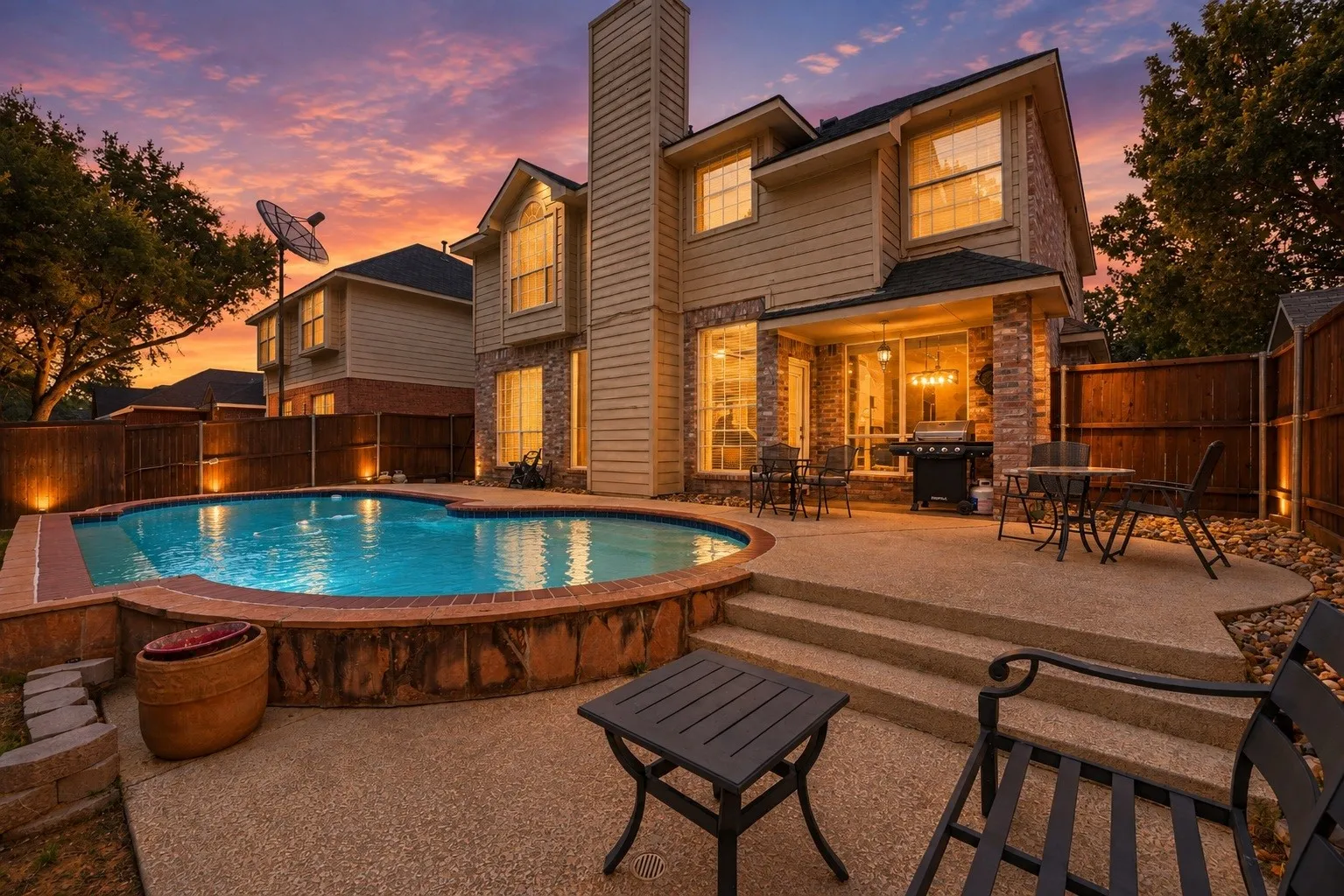 Single Family Residence For Sale in Denton County , 2304 Grandview Drive, Flower Mound, Texas 75028, 4 Bedroom, 3 Bathroom, 2 Garage spaces, 1,820 Sqft, built in 1993, mls#21401738, Real Estate Agent in Flower Mound, Homes For Sale in Denton county, Homes For Sale in Flower Mound, Realtor in Flower Mound Texas, Real Estate Brokerage Independent Realty Texas, Luminita Cordes Realtor