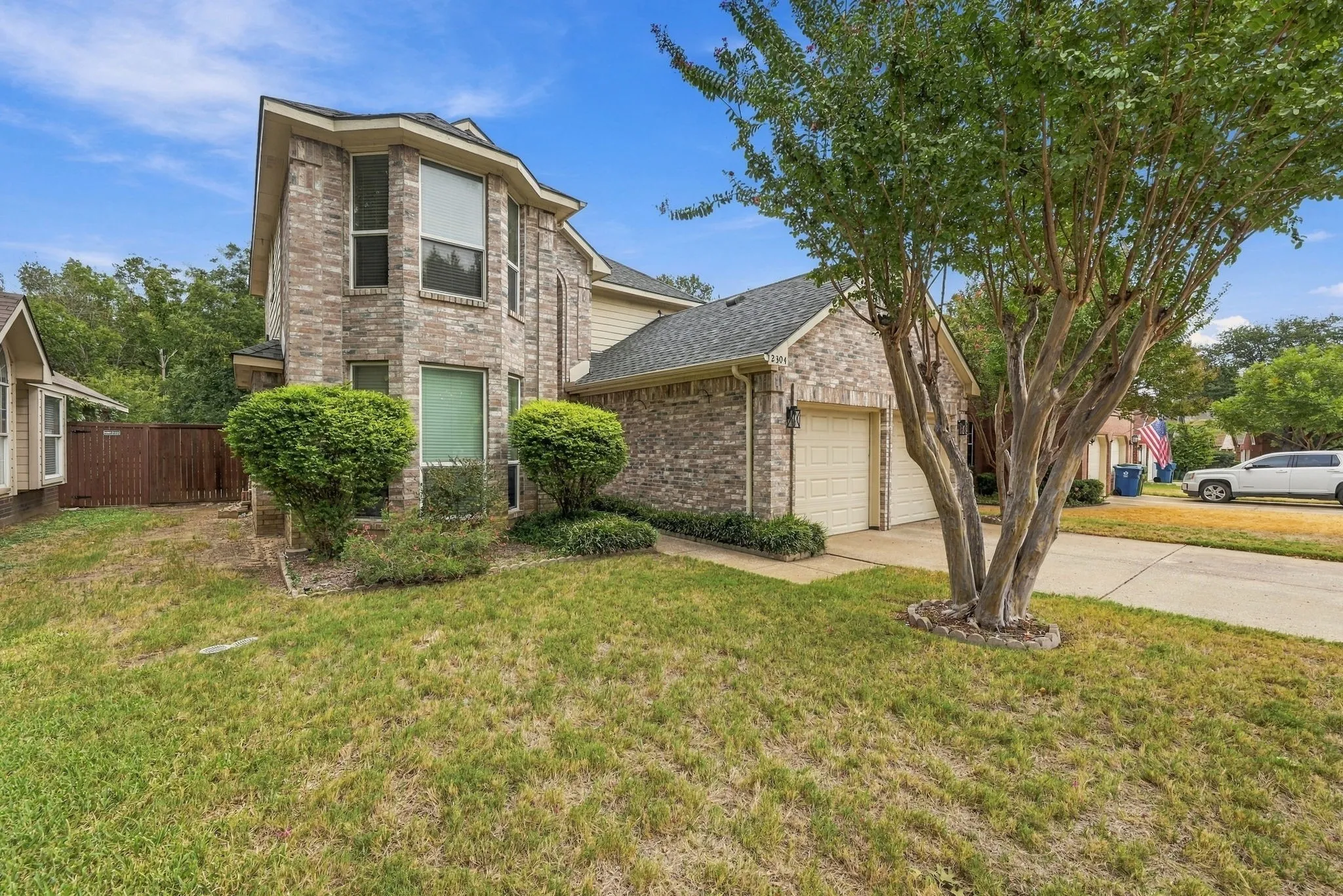 Single Family Residence For Sale in Denton County , 2304 Grandview Drive, Flower Mound, Texas 75028, 4 Bedroom, 3 Bathroom, 2 Garage spaces, 1,820 Sqft, built in 1993, mls#21401738, Real Estate Agent in Flower Mound, Homes For Sale in Denton county, Homes For Sale in Flower Mound, Realtor in Flower Mound Texas, Real Estate Brokerage Independent Realty Texas, Luminita Cordes Realtor