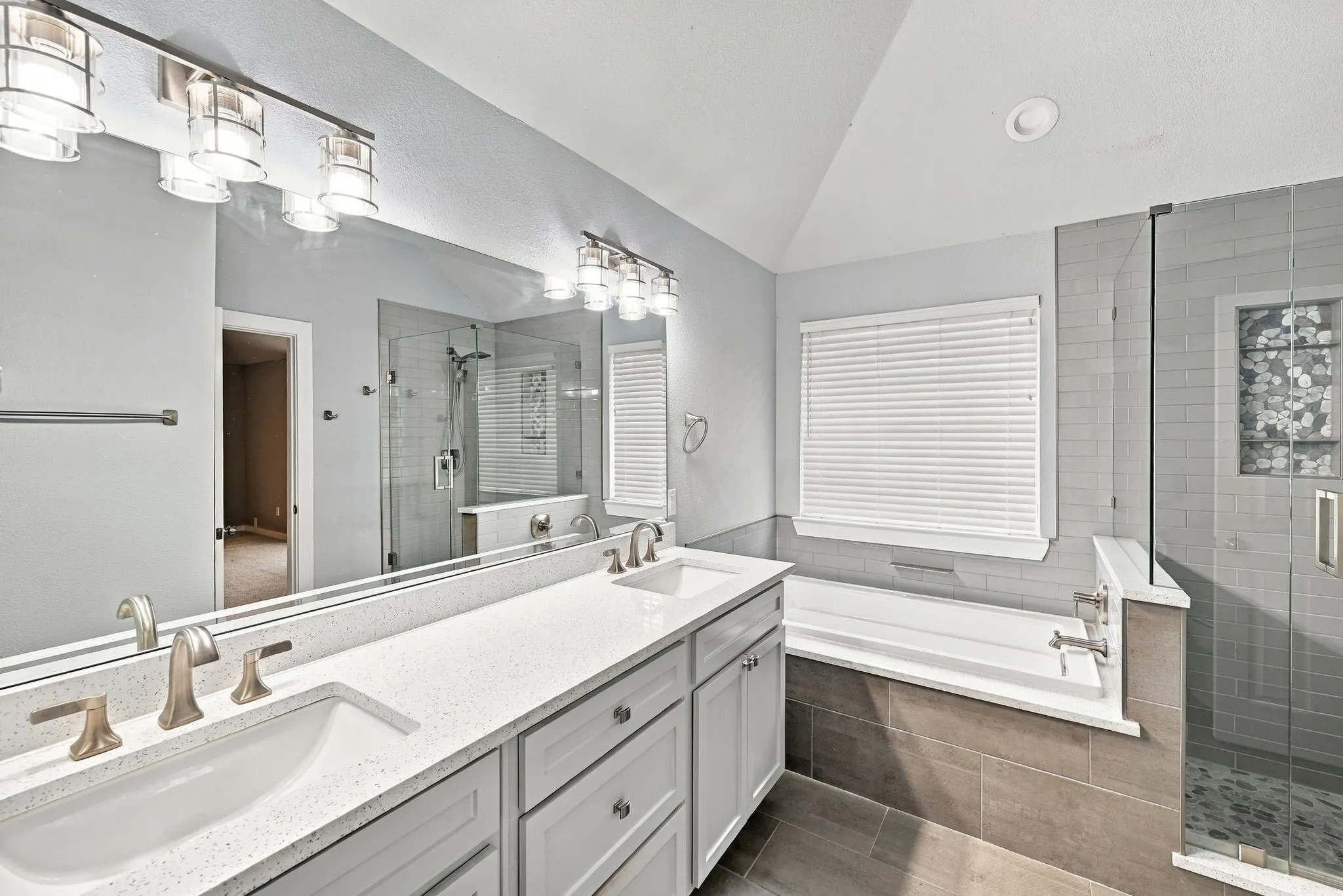 Single Family Residence For Sale in Denton County , 2304 Grandview Drive, Flower Mound, Texas 75028, 4 Bedroom, 3 Bathroom, 2 Garage spaces, 1,820 Sqft, built in 1993, mls#21401738, Real Estate Agent in Flower Mound, Homes For Sale in Denton county, Homes For Sale in Flower Mound, Realtor in Flower Mound Texas, Real Estate Brokerage Independent Realty Texas, Luminita Cordes Realtor