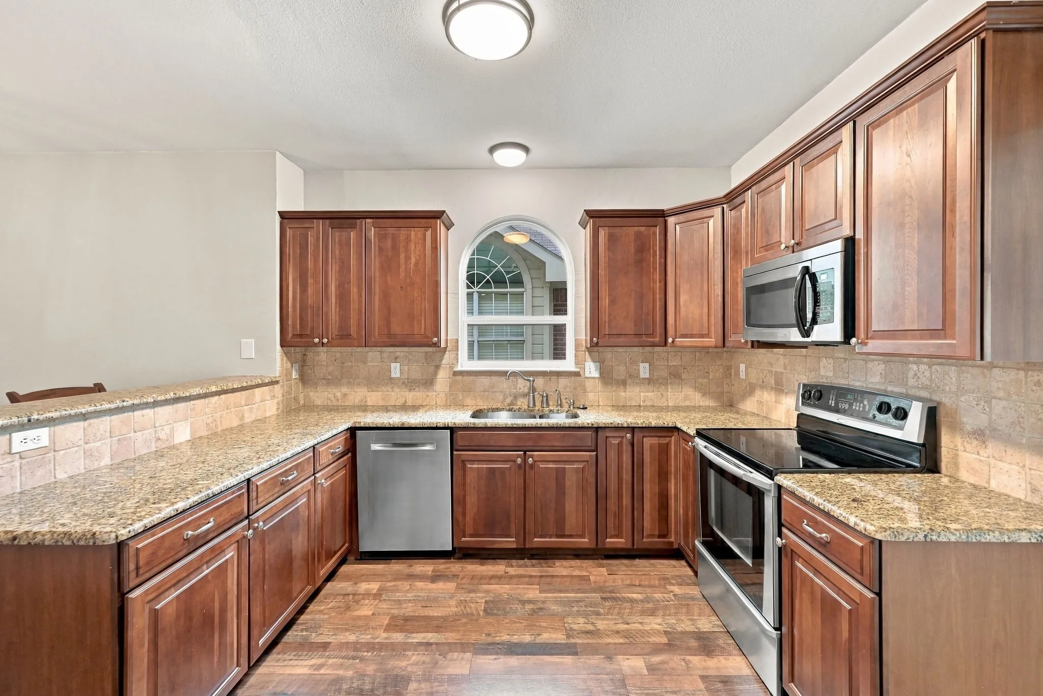 Single Family Residence For Sale in Denton County , 2304 Grandview Drive, Flower Mound, Texas 75028, 4 Bedroom, 3 Bathroom, 2 Garage spaces, 1,820 Sqft, built in 1993, mls#21401738, Real Estate Agent in Flower Mound, Homes For Sale in Denton county, Homes For Sale in Flower Mound, Realtor in Flower Mound Texas, Real Estate Brokerage Independent Realty Texas, Luminita Cordes Realtor