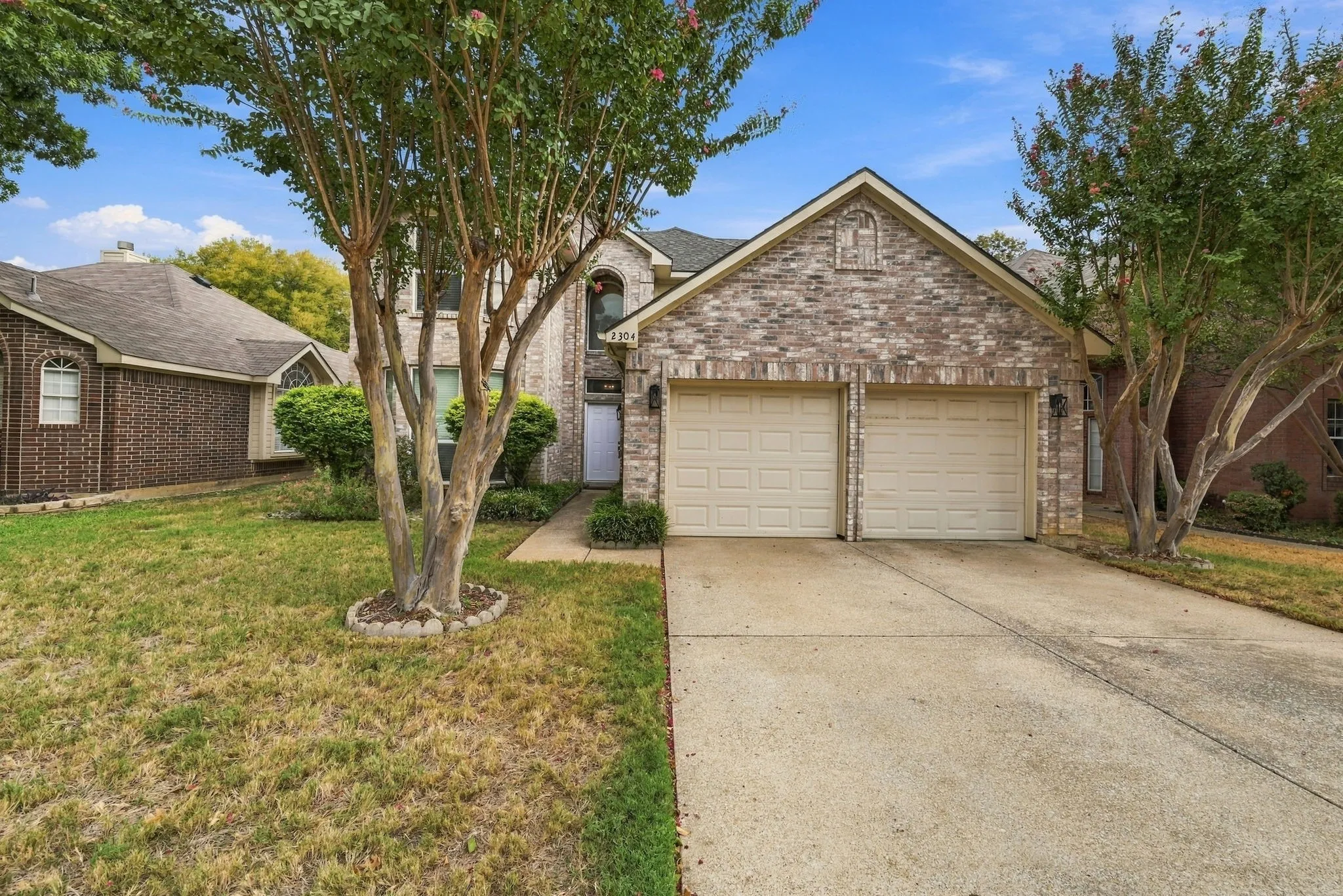 Single Family Residence For Sale in Denton County , 2304 Grandview Drive, Flower Mound, Texas 75028, 4 Bedroom, 3 Bathroom, 2 Garage spaces, 1,820 Sqft, built in 1993, mls#21401738, Real Estate Agent in Flower Mound, Homes For Sale in Denton county, Homes For Sale in Flower Mound, Realtor in Flower Mound Texas, Real Estate Brokerage Independent Realty Texas, Luminita Cordes Realtor