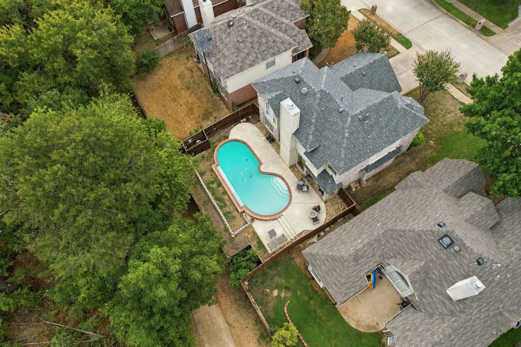 Single Family Residence For Sale in Denton County , 2304 Grandview Drive, Flower Mound, Texas 75028, 4 Bedroom, 3 Bathroom, 2 Garage spaces, 1,820 Sqft, built in 1993, mls#21401738, Real Estate Agent in Flower Mound, Homes For Sale in Denton county, Homes For Sale in Flower Mound, Realtor in Flower Mound Texas, Real Estate Brokerage Independent Realty Texas, Luminita Cordes Realtor