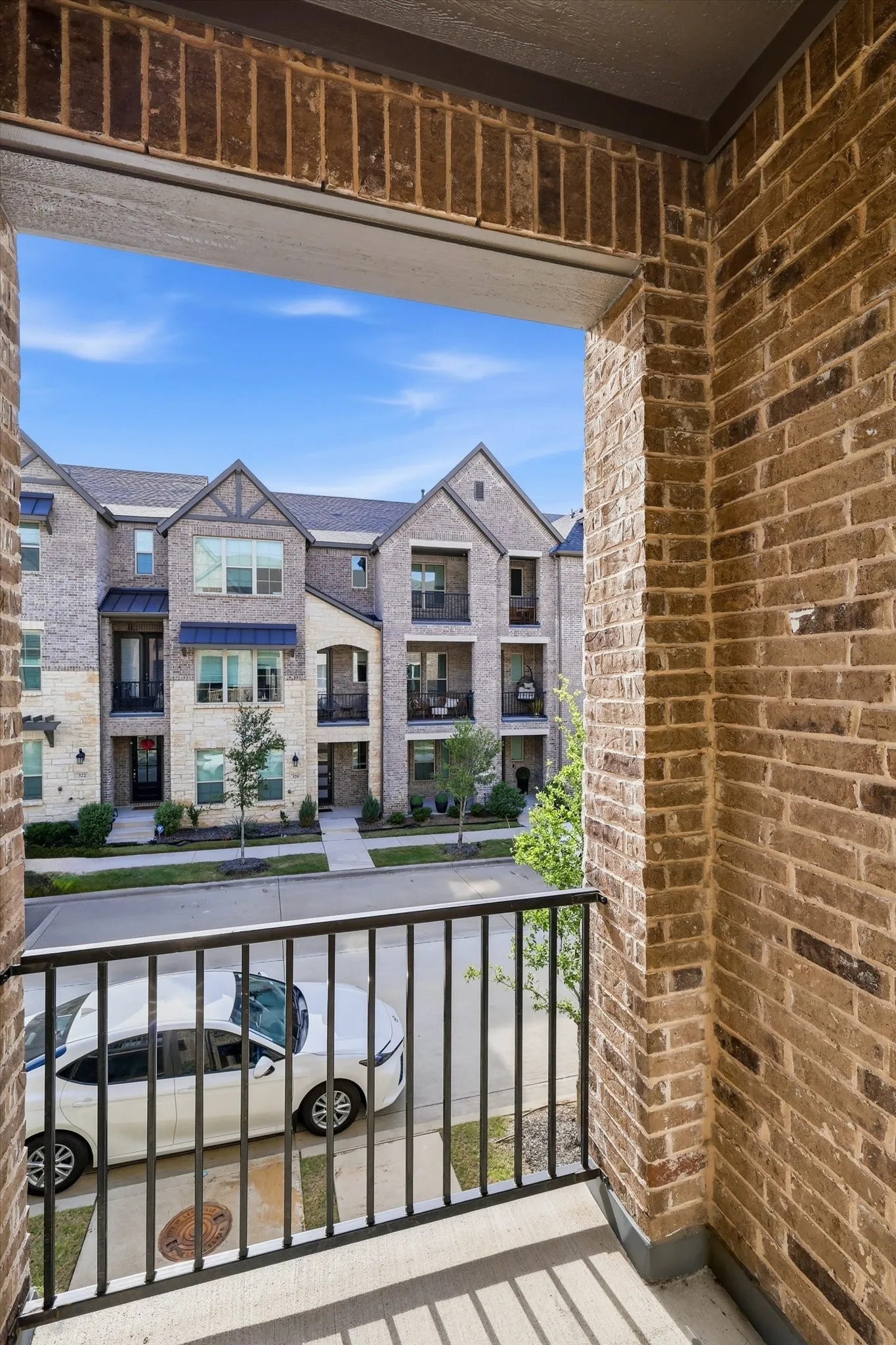 Townhouse For Rent in Denton County , 321 Ukiah Street, Lewisville, Texas 75056, 3 Bedroom, 3 Bathroom, 2 Garage spaces, 2,289 Sqft, built in 2022, mls#21401214, Real Estate Agent in Lewisville, Homes For Rent in Denton county, Homes For Rent in Lewisville, Realtor in Lewisville Texas, Real Estate Brokerage Independent Realty Texas, Luminita Cordes Realtor
