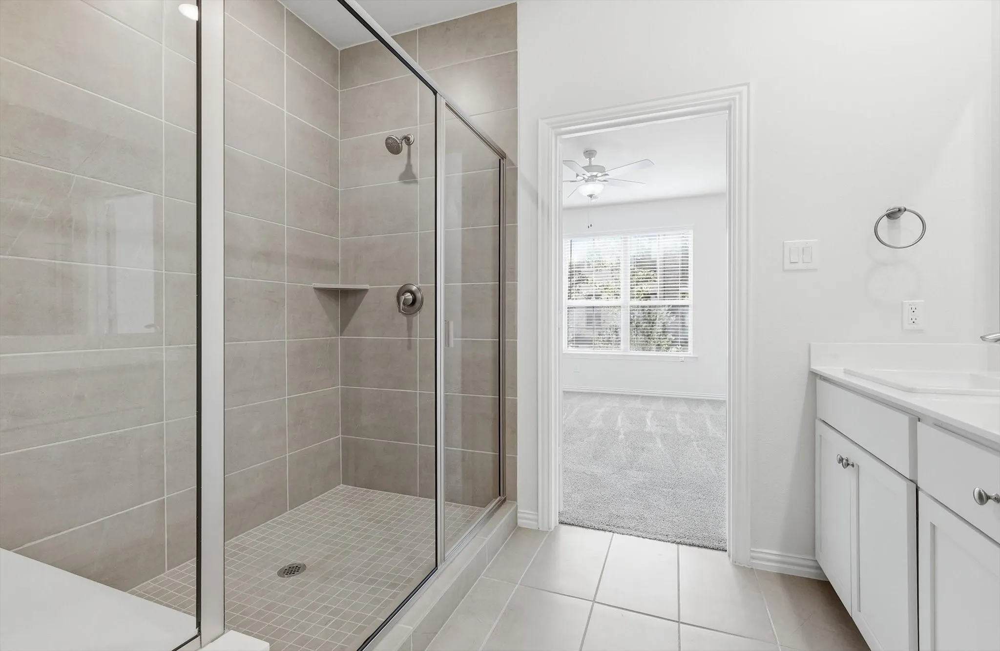Townhouse For Rent in Denton County , 321 Ukiah Street, Lewisville, Texas 75056, 3 Bedroom, 3 Bathroom, 2 Garage spaces, 2,289 Sqft, built in 2022, mls#21401214, Real Estate Agent in Lewisville, Homes For Rent in Denton county, Homes For Rent in Lewisville, Realtor in Lewisville Texas, Real Estate Brokerage Independent Realty Texas, Luminita Cordes Realtor