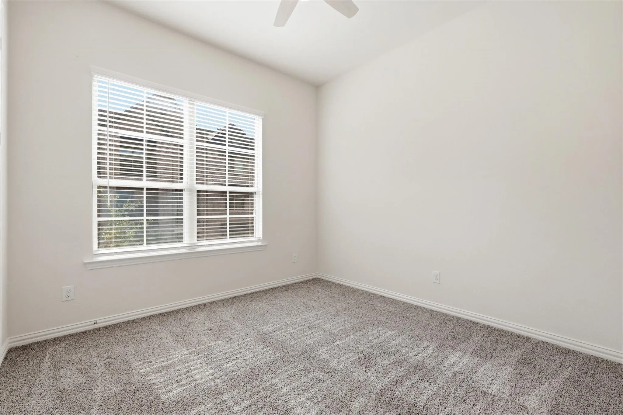 Townhouse For Rent in Denton County , 321 Ukiah Street, Lewisville, Texas 75056, 3 Bedroom, 3 Bathroom, 2 Garage spaces, 2,289 Sqft, built in 2022, mls#21401214, Real Estate Agent in Lewisville, Homes For Rent in Denton county, Homes For Rent in Lewisville, Realtor in Lewisville Texas, Real Estate Brokerage Independent Realty Texas, Luminita Cordes Realtor