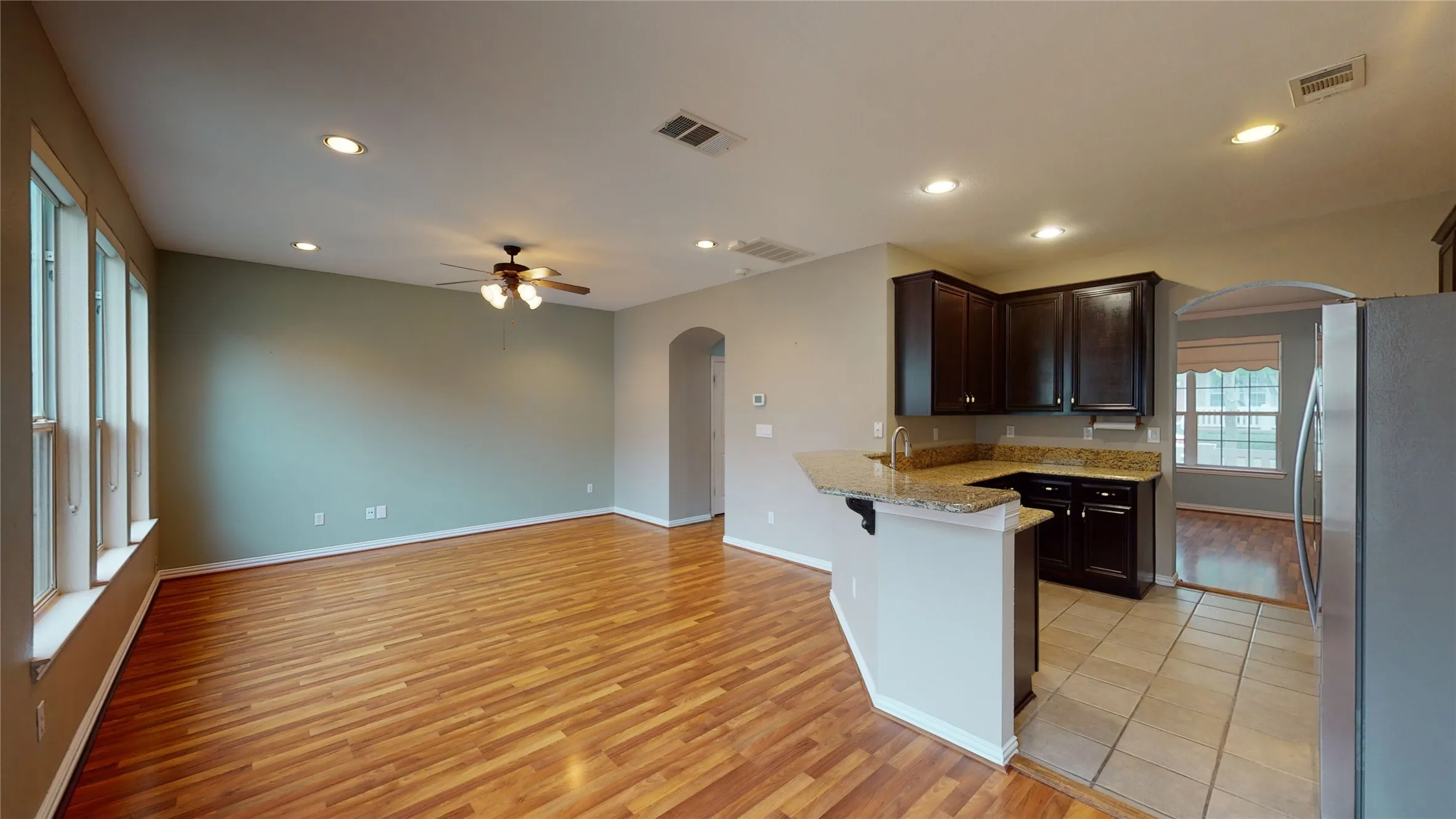 Townhouse For Rent in Tarrant County , 8068 Caladium Drive, North Richland Hills, Texas 76180, 2 Bedroom, 3 Bathroom, 2 Garage spaces, 1,547 Sqft, built in 2006, mls#21398196, Real Estate Agent in North Richland Hills, Homes For Rent in Tarrant county, Homes For Rent in North Richland Hills, Realtor in North Richland Hills Texas, Real Estate Brokerage Independent Realty Texas, Luminita Cordes Realtor