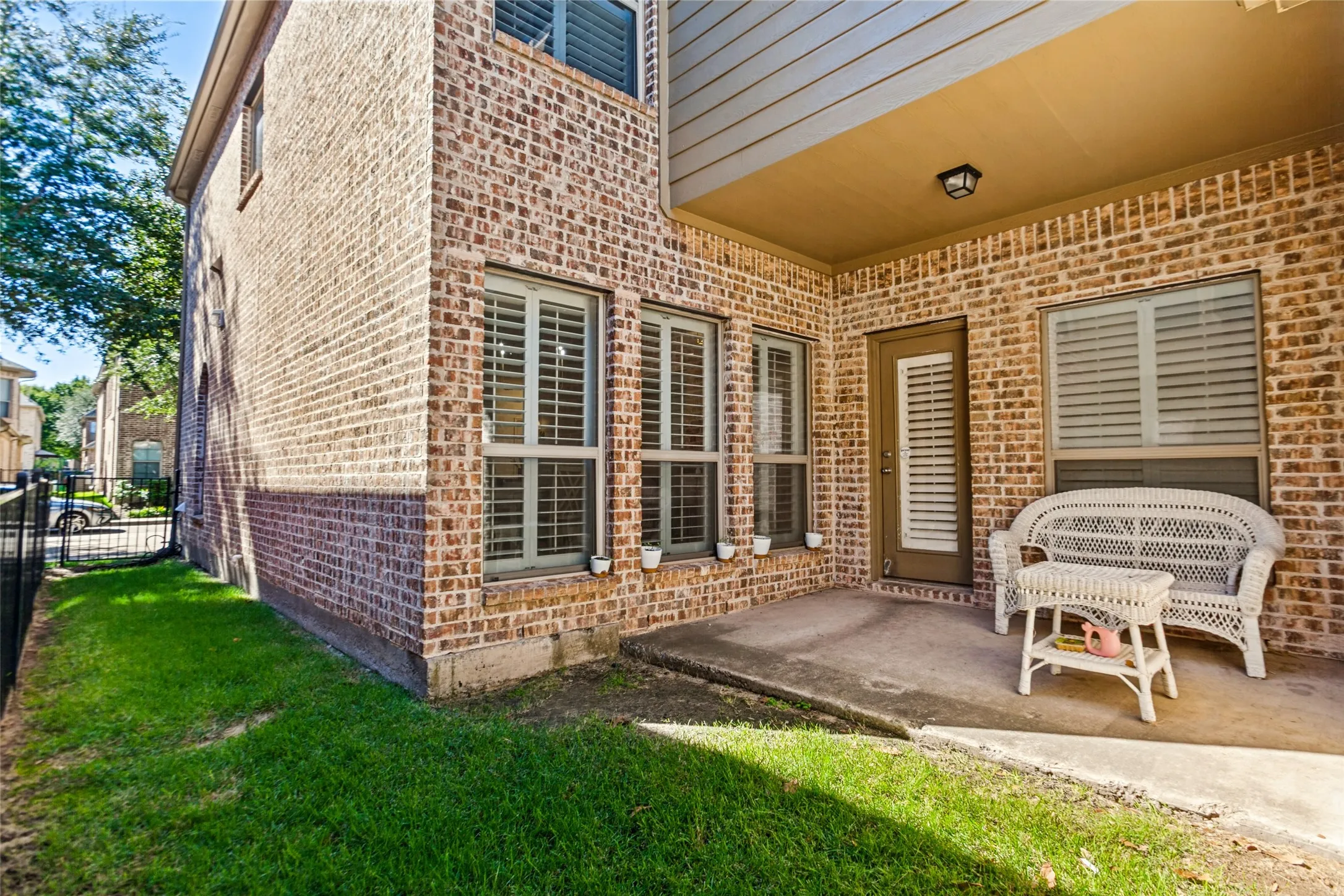 large covered patio space with private fenced in side yard, HOA takes care of the lawncare