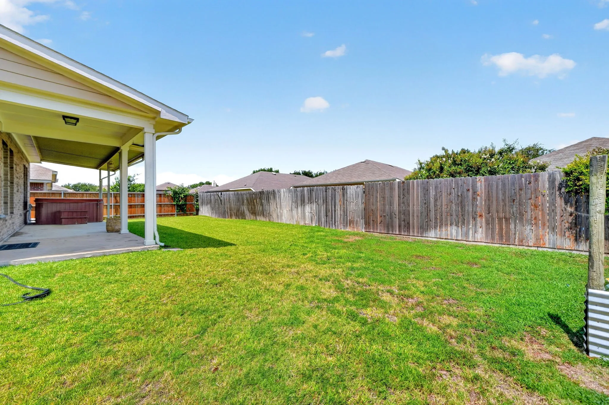 Single Family Residence For Sale in Kaufman County , 1016 Weeson Road, Forney, Texas 75126, 4 Bedroom, 3 Bathroom, 2 Garage spaces, 2,510 Sqft, built in 2007, mls#21401748, Real Estate Agent in Forney, Homes For Sale in Kaufman county, Homes For Sale in Forney, Realtor in Forney Texas, Real Estate Brokerage Independent Realty Texas, Luminita Cordes Realtor