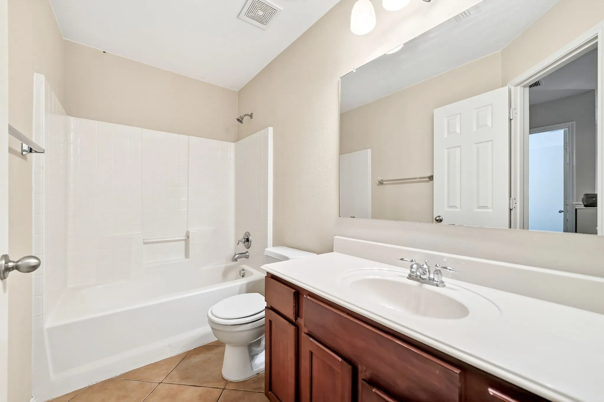 Single Family Residence For Sale in Kaufman County , 1016 Weeson Road, Forney, Texas 75126, 4 Bedroom, 3 Bathroom, 2 Garage spaces, 2,510 Sqft, built in 2007, mls#21401748, Real Estate Agent in Forney, Homes For Sale in Kaufman county, Homes For Sale in Forney, Realtor in Forney Texas, Real Estate Brokerage Independent Realty Texas, Luminita Cordes Realtor
