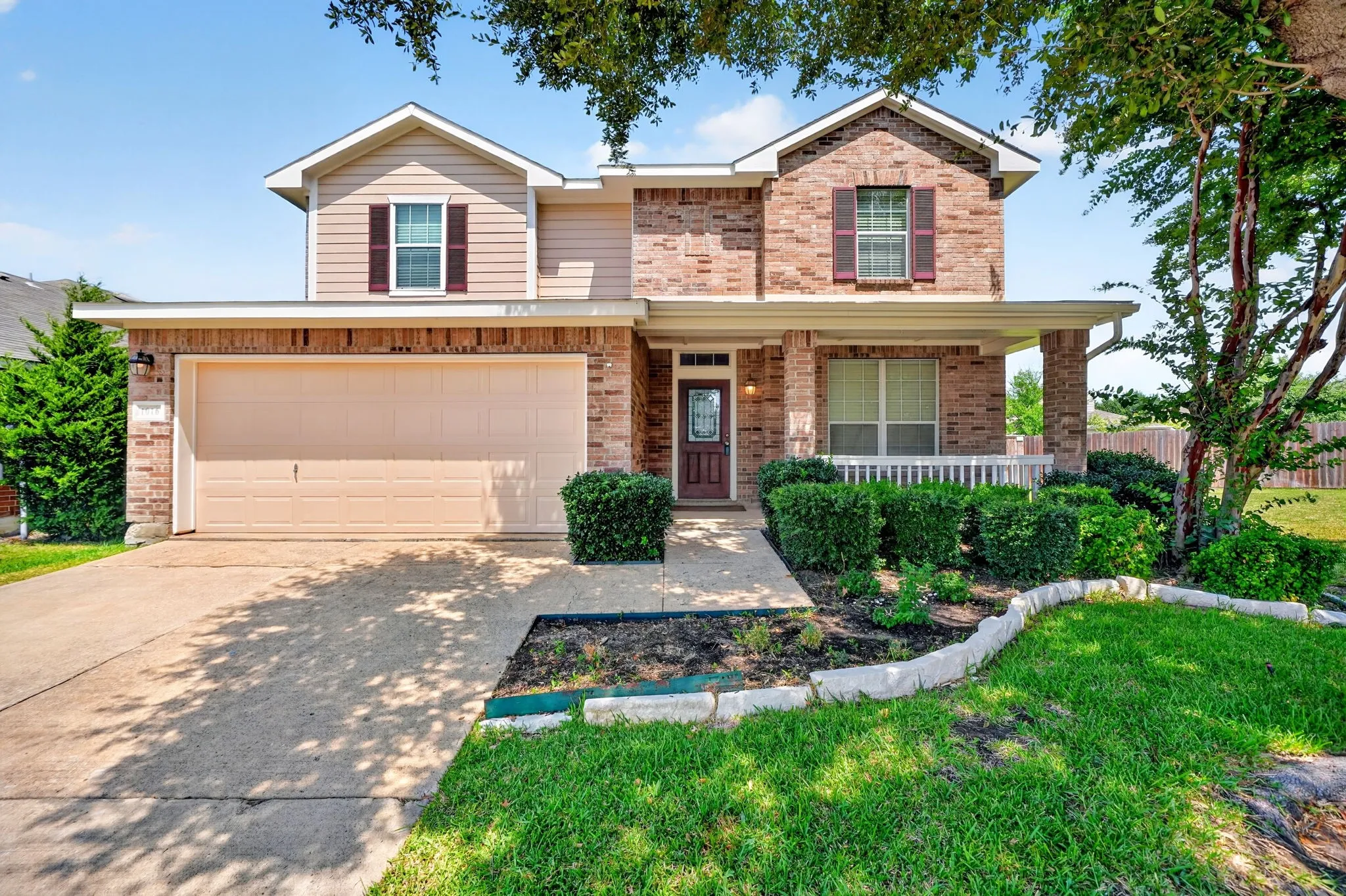 Single Family Residence For Sale in Kaufman County , 1016 Weeson Road, Forney, Texas 75126, 4 Bedroom, 3 Bathroom, 2 Garage spaces, 2,510 Sqft, built in 2007, mls#21401748, Real Estate Agent in Forney, Homes For Sale in Kaufman county, Homes For Sale in Forney, Realtor in Forney Texas, Real Estate Brokerage Independent Realty Texas, Luminita Cordes Realtor