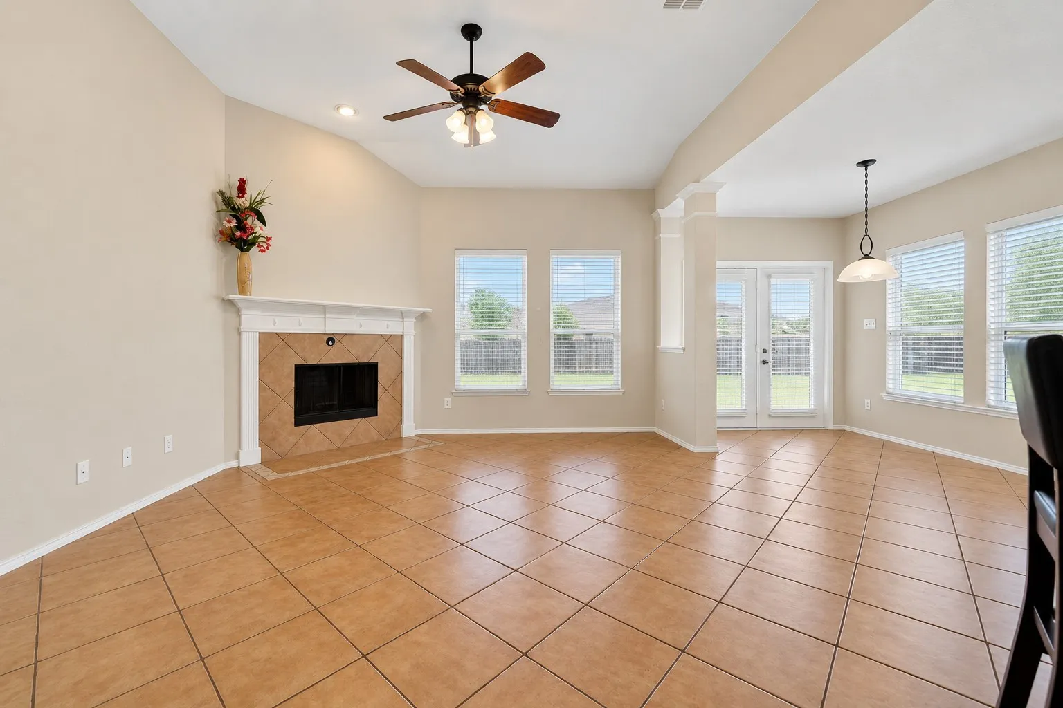 Single Family Residence For Sale in Kaufman County , 1016 Weeson Road, Forney, Texas 75126, 4 Bedroom, 3 Bathroom, 2 Garage spaces, 2,510 Sqft, built in 2007, mls#21401748, Real Estate Agent in Forney, Homes For Sale in Kaufman county, Homes For Sale in Forney, Realtor in Forney Texas, Real Estate Brokerage Independent Realty Texas, Luminita Cordes Realtor