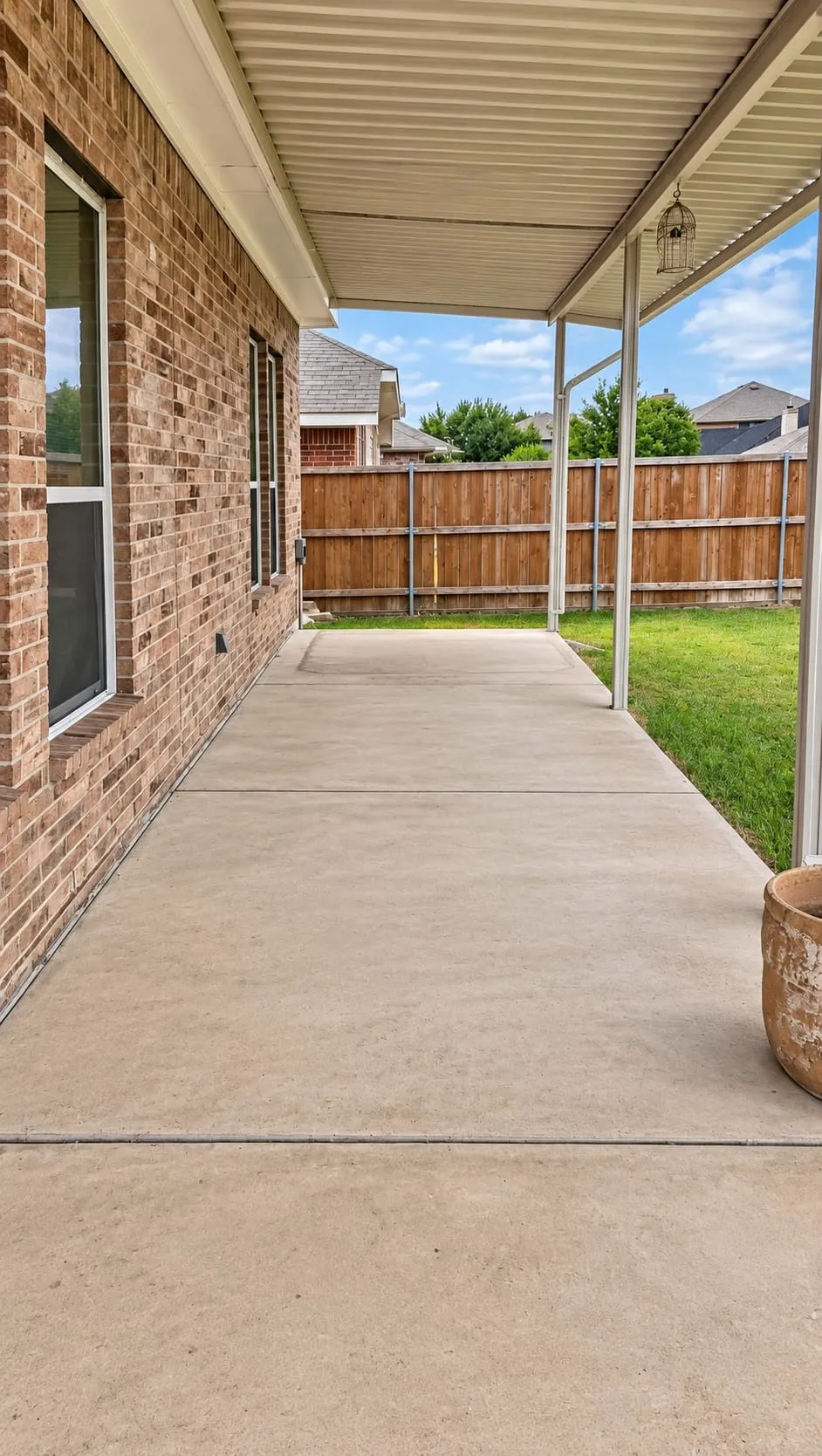 Single Family Residence For Sale in Kaufman County , 1016 Weeson Road, Forney, Texas 75126, 4 Bedroom, 3 Bathroom, 2 Garage spaces, 2,510 Sqft, built in 2007, mls#21401748, Real Estate Agent in Forney, Homes For Sale in Kaufman county, Homes For Sale in Forney, Realtor in Forney Texas, Real Estate Brokerage Independent Realty Texas, Luminita Cordes Realtor