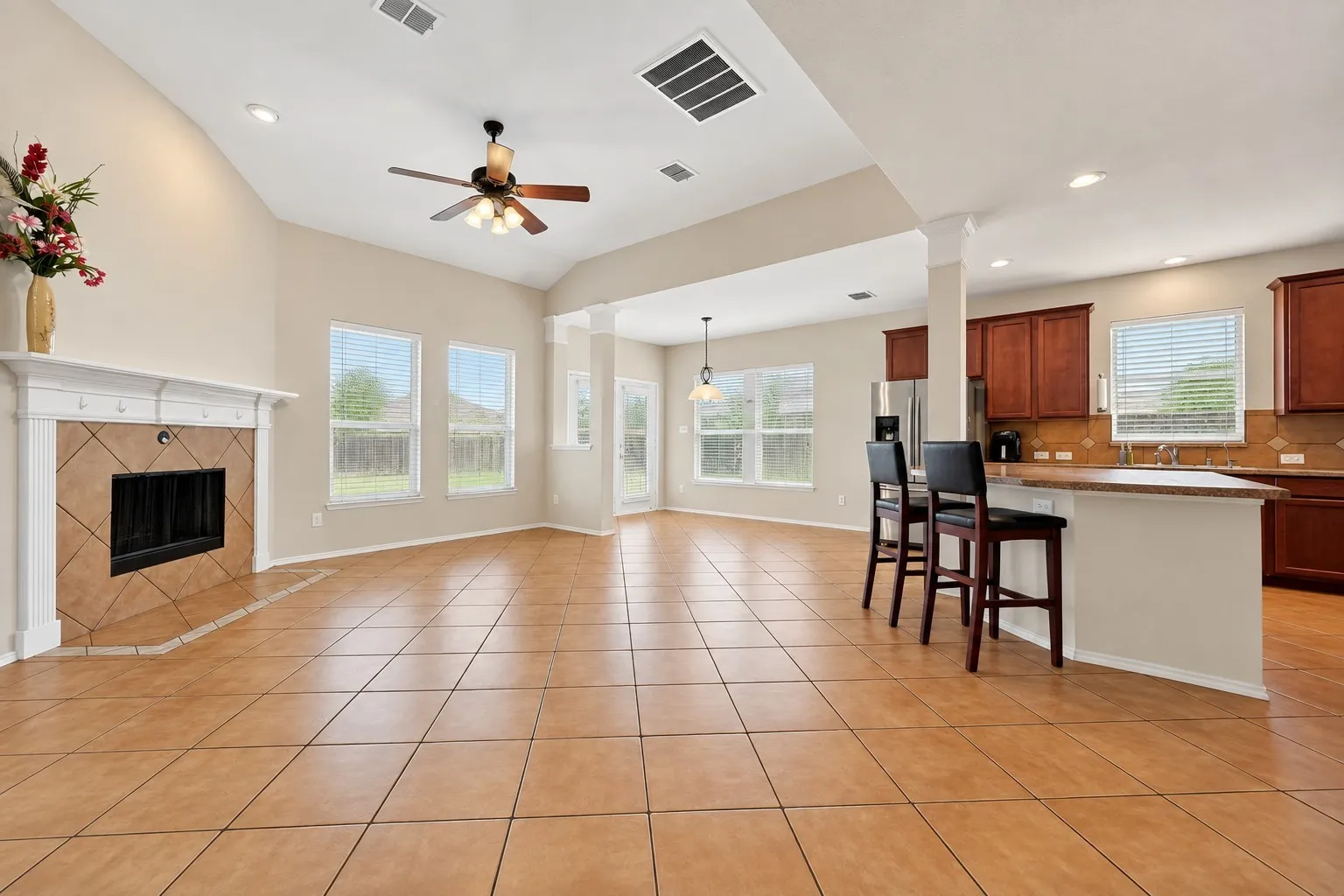 Single Family Residence For Sale in Kaufman County , 1016 Weeson Road, Forney, Texas 75126, 4 Bedroom, 3 Bathroom, 2 Garage spaces, 2,510 Sqft, built in 2007, mls#21401748, Real Estate Agent in Forney, Homes For Sale in Kaufman county, Homes For Sale in Forney, Realtor in Forney Texas, Real Estate Brokerage Independent Realty Texas, Luminita Cordes Realtor
