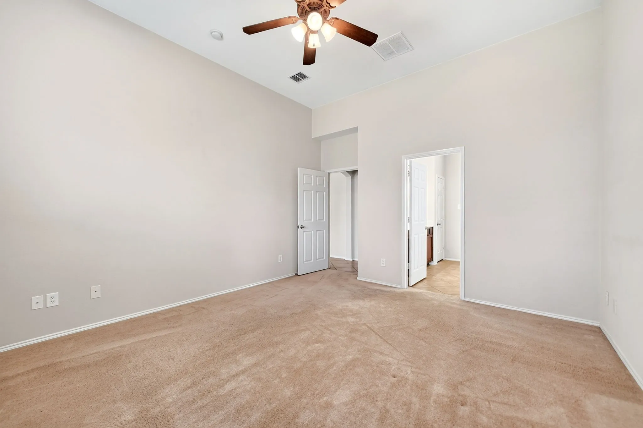 Single Family Residence For Sale in Kaufman County , 1016 Weeson Road, Forney, Texas 75126, 4 Bedroom, 3 Bathroom, 2 Garage spaces, 2,510 Sqft, built in 2007, mls#21401748, Real Estate Agent in Forney, Homes For Sale in Kaufman county, Homes For Sale in Forney, Realtor in Forney Texas, Real Estate Brokerage Independent Realty Texas, Luminita Cordes Realtor