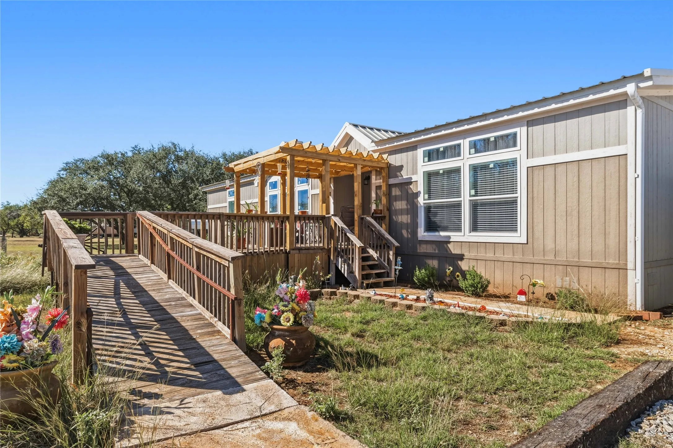 Manufactured Home For Sale in Brown County , 3070 Schooner Drive, May, Texas 76857, 3 Bedroom, 2 Bathroom, Garage spaces, 1,896 Sqft, built in 2019, mls#21401749, Real Estate Agent in May, Homes For Sale in Brown county, Homes For Sale in May, Realtor in May Texas, Real Estate Brokerage Independent Realty Texas, Luminita Cordes Realtor