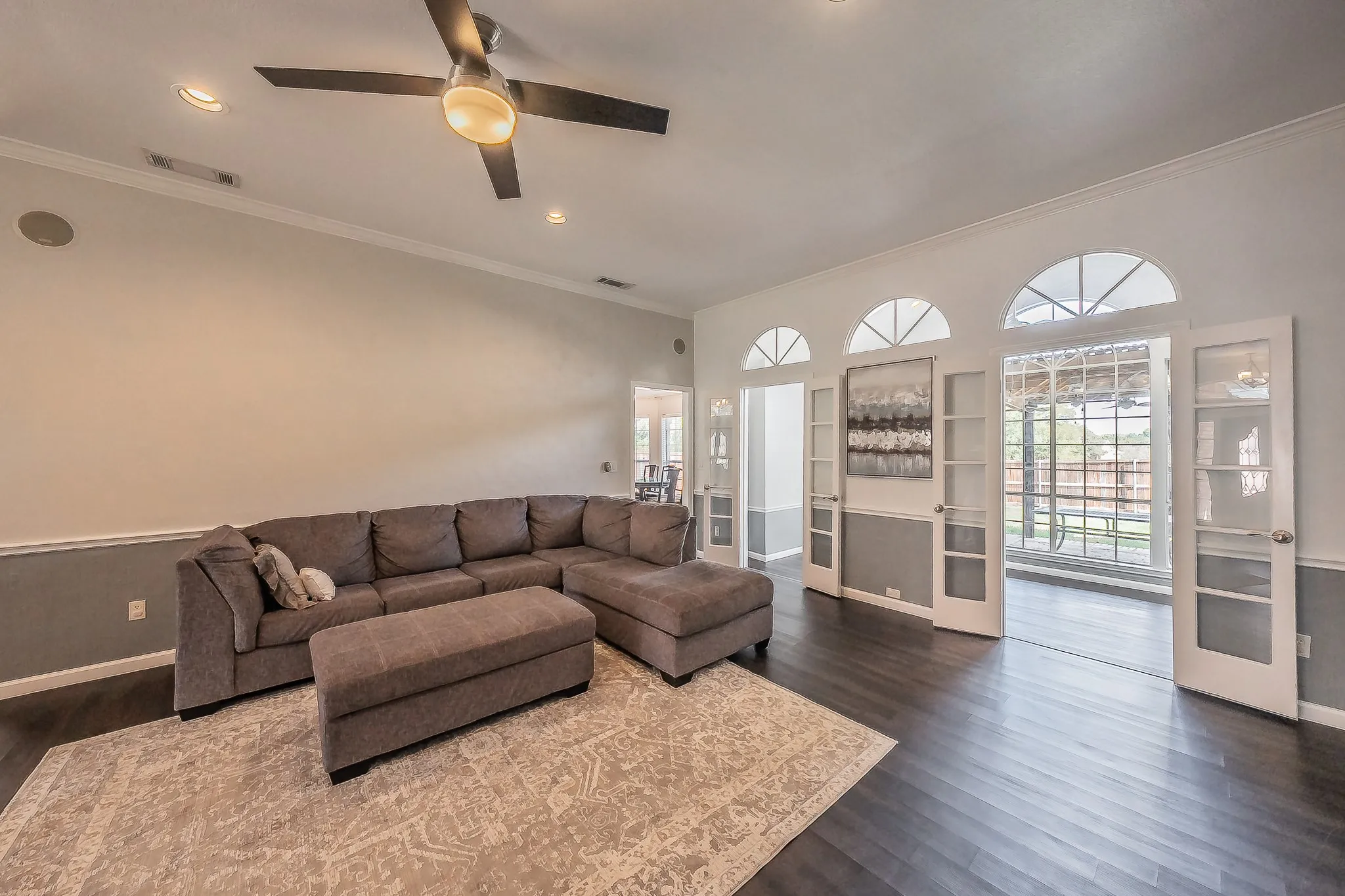 Single Family Residence For Sale in Denton County , 865 Kingwood Court, Highland Village, Texas 75077, 3 Bedroom, 3 Bathroom, 2 Garage spaces, 2,413 Sqft, built in 1991, mls#21397882, Real Estate Agent in Highland Village, Homes For Sale in Denton county, Homes For Sale in Highland Village, Realtor in Highland Village Texas, Real Estate Brokerage Independent Realty Texas, Luminita Cordes Realtor