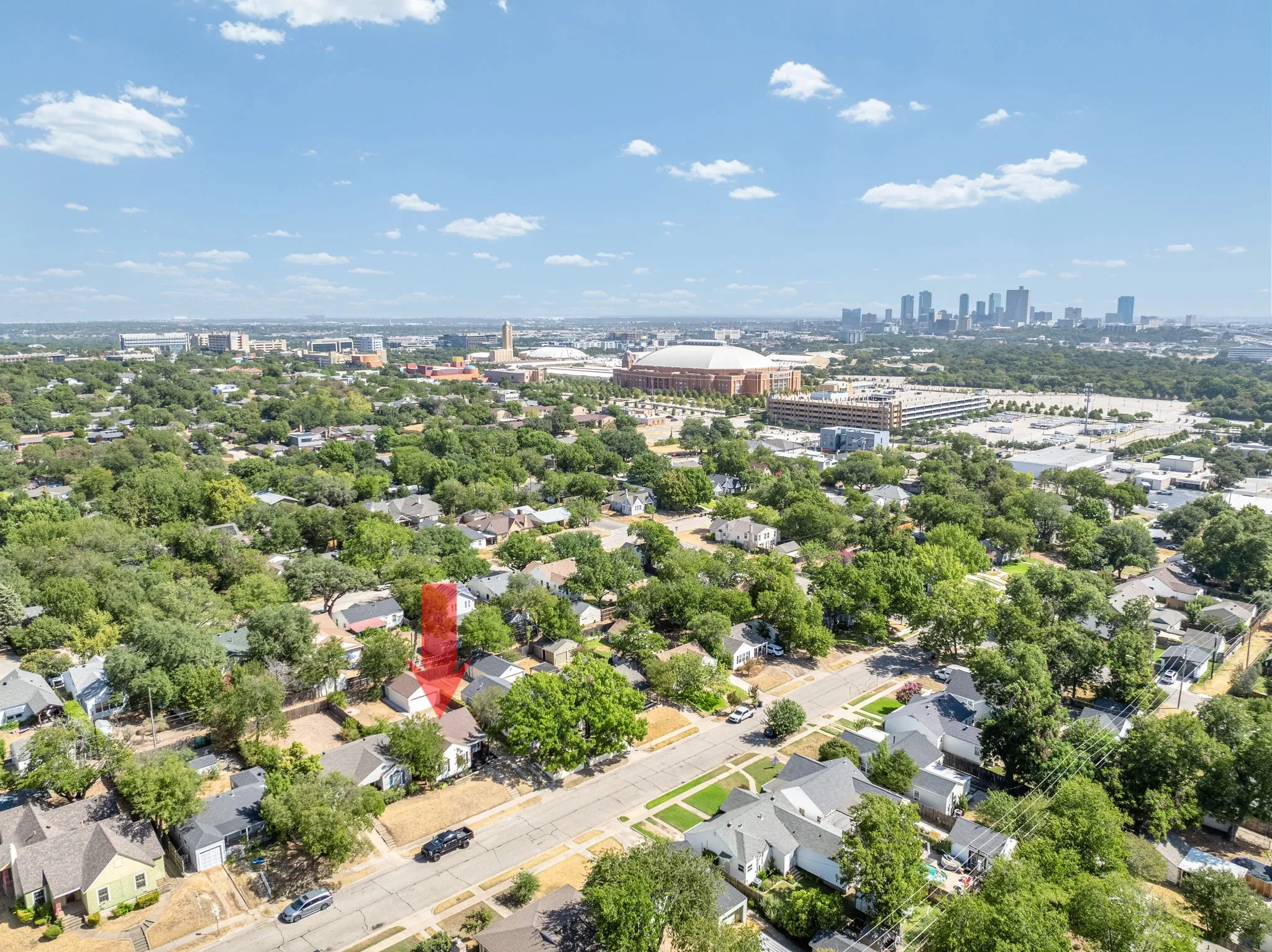 Single Family Residence For Rent in Tarrant County , 3824 Collinwood Avenue, Fort Worth, Texas 76107, 2 Bedroom, 1 Bathroom, 2 Garage spaces, 1,042 Sqft, built in 1942, mls#21401755, Real Estate Agent in Fort Worth, Homes For Rent in Tarrant county, Homes For Rent in Fort Worth, Realtor in Fort Worth Texas, Real Estate Brokerage Independent Realty Texas, Luminita Cordes Realtor
