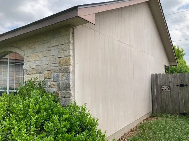 Single Family Residence For Sale in Williamson County , 148 Amber Lane, Jarrell, Texas 76537, 2 Bedroom, 2 Bathroom, 2 Garage spaces, 982 Sqft, built in 2007, mls#21401746, Real Estate Agent in Jarrell, Homes For Sale in Williamson county, Homes For Sale in Jarrell, Realtor in Jarrell Texas, Real Estate Brokerage Independent Realty Texas, Luminita Cordes Realtor