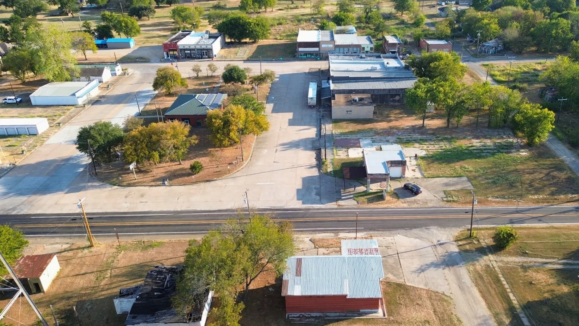 Business For Sale in Fannin County , 102 Northside Plaza, Ladonia, Texas 75449, 0, 0, Garage spaces, 0 Sqft, built in 0, mls#21401739, Real Estate Agent in Ladonia, Homes For Sale in Fannin county, Homes For Sale in Ladonia, Realtor in Ladonia Texas, Real Estate Brokerage Independent Realty Texas, Luminita Cordes Realtor