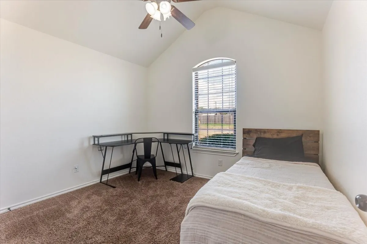 Single Family Residence For Sale in Hood County , 9120 Parkview Circle, Tolar, Texas 76476, 4 Bedroom, 2 Bathroom, 2 Garage spaces, 1,711 Sqft, built in 2013, mls#21401758, Real Estate Agent in Tolar, Homes For Sale in Hood county, Homes For Sale in Tolar, Realtor in Tolar Texas, Real Estate Brokerage Independent Realty Texas, Luminita Cordes Realtor