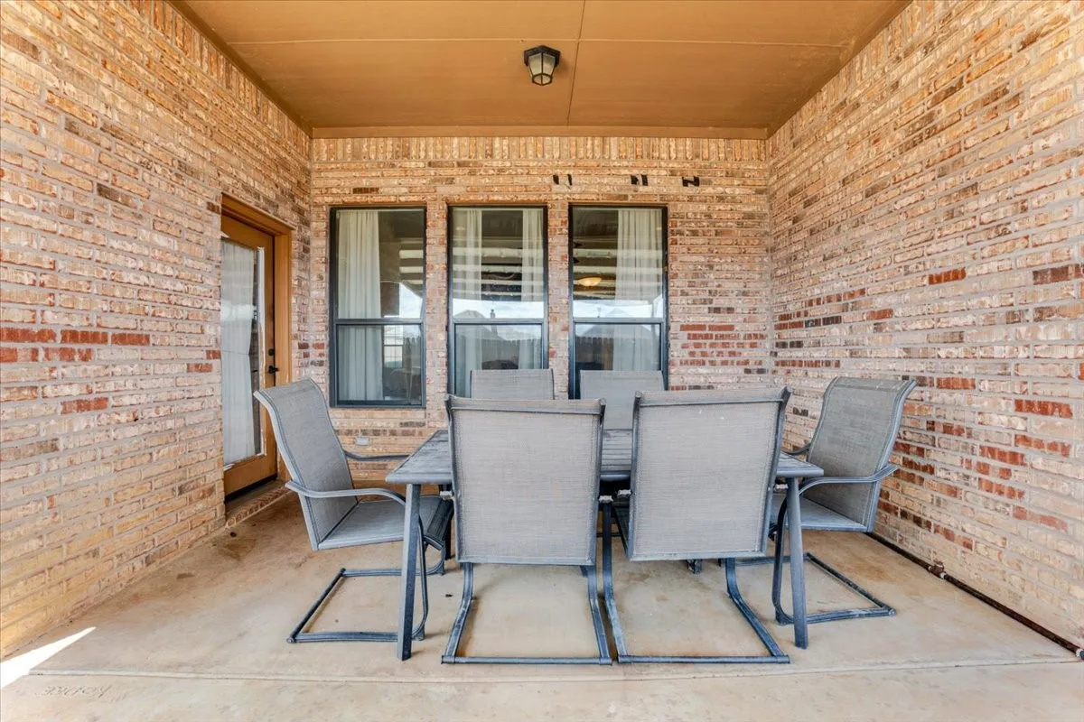 Single Family Residence For Sale in Hood County , 9120 Parkview Circle, Tolar, Texas 76476, 4 Bedroom, 2 Bathroom, 2 Garage spaces, 1,711 Sqft, built in 2013, mls#21401758, Real Estate Agent in Tolar, Homes For Sale in Hood county, Homes For Sale in Tolar, Realtor in Tolar Texas, Real Estate Brokerage Independent Realty Texas, Luminita Cordes Realtor