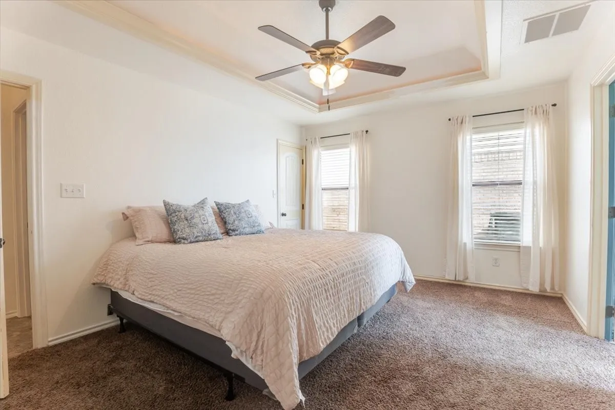 Single Family Residence For Sale in Hood County , 9120 Parkview Circle, Tolar, Texas 76476, 4 Bedroom, 2 Bathroom, 2 Garage spaces, 1,711 Sqft, built in 2013, mls#21401758, Real Estate Agent in Tolar, Homes For Sale in Hood county, Homes For Sale in Tolar, Realtor in Tolar Texas, Real Estate Brokerage Independent Realty Texas, Luminita Cordes Realtor