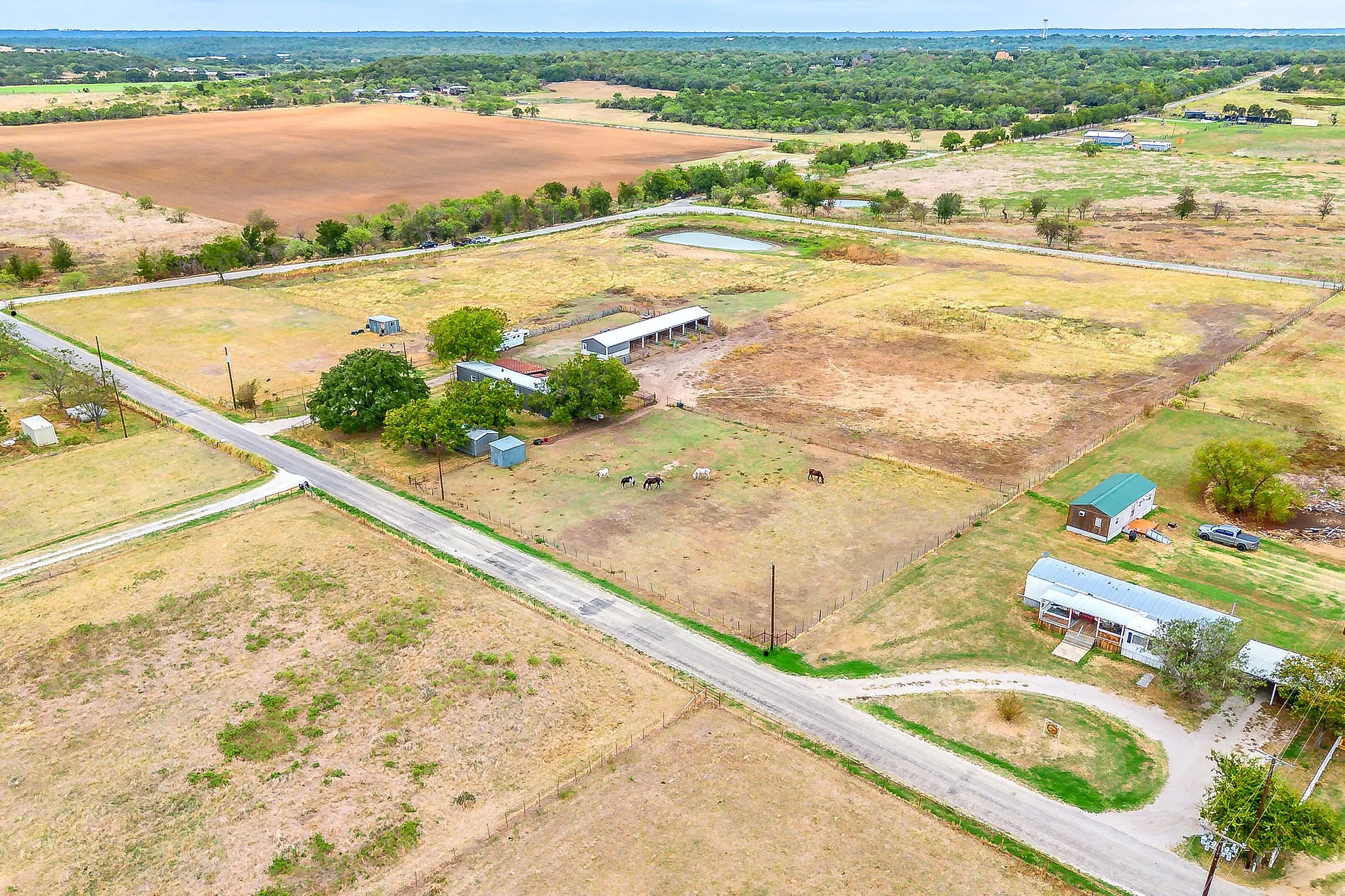 Mobile Home For Sale in Palo Pinto County , 87 Ledbetter Drive, Mineral Wells, Texas 76067, 3 Bedroom, 2 Bathroom, Garage spaces, 1,120 Sqft, built in 1977, mls#21397896, Real Estate Agent in Mineral Wells, Homes For Sale in Palo Pinto county, Homes For Sale in Mineral Wells, Realtor in Mineral Wells Texas, Real Estate Brokerage Independent Realty Texas, Luminita Cordes Realtor