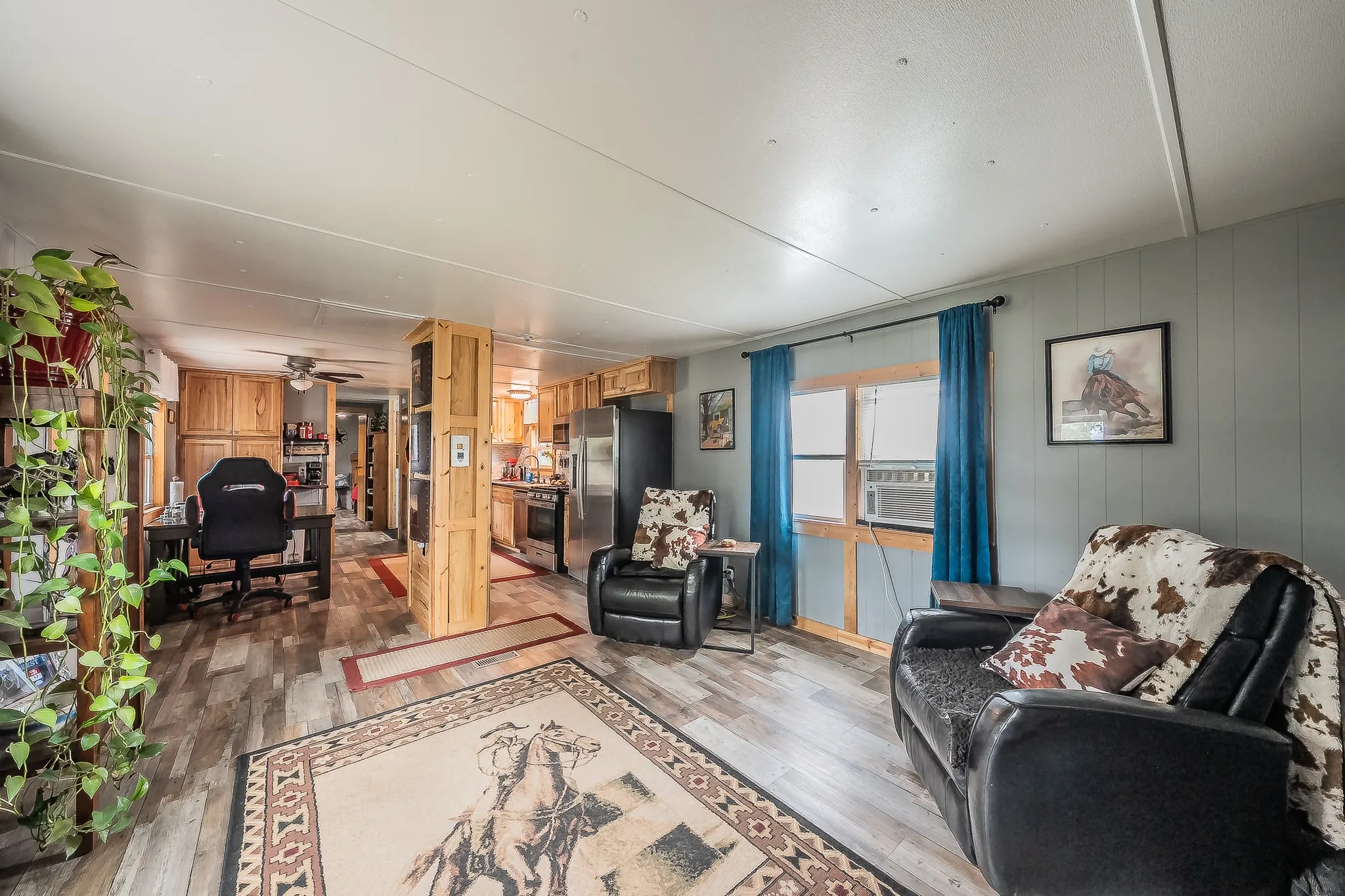 Mobile Home For Sale in Palo Pinto County , 87 Ledbetter Drive, Mineral Wells, Texas 76067, 3 Bedroom, 2 Bathroom, Garage spaces, 1,120 Sqft, built in 1977, mls#21397896, Real Estate Agent in Mineral Wells, Homes For Sale in Palo Pinto county, Homes For Sale in Mineral Wells, Realtor in Mineral Wells Texas, Real Estate Brokerage Independent Realty Texas, Luminita Cordes Realtor