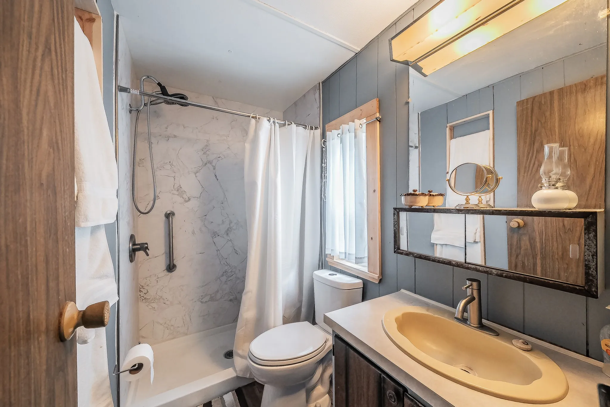 Mobile Home For Sale in Palo Pinto County , 87 Ledbetter Drive, Mineral Wells, Texas 76067, 3 Bedroom, 2 Bathroom, Garage spaces, 1,120 Sqft, built in 1977, mls#21397896, Real Estate Agent in Mineral Wells, Homes For Sale in Palo Pinto county, Homes For Sale in Mineral Wells, Realtor in Mineral Wells Texas, Real Estate Brokerage Independent Realty Texas, Luminita Cordes Realtor