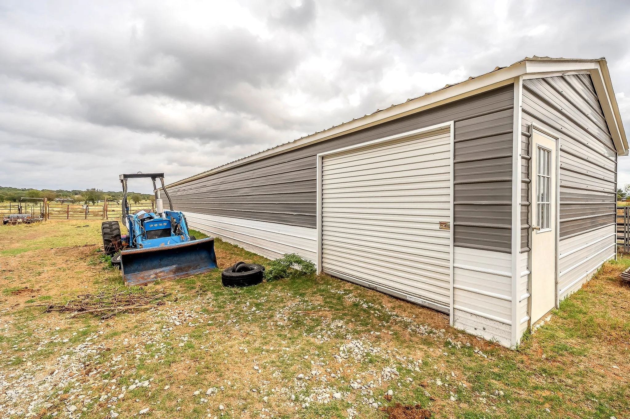 Mobile Home For Sale in Palo Pinto County , 87 Ledbetter Drive, Mineral Wells, Texas 76067, 3 Bedroom, 2 Bathroom, Garage spaces, 1,120 Sqft, built in 1977, mls#21397896, Real Estate Agent in Mineral Wells, Homes For Sale in Palo Pinto county, Homes For Sale in Mineral Wells, Realtor in Mineral Wells Texas, Real Estate Brokerage Independent Realty Texas, Luminita Cordes Realtor