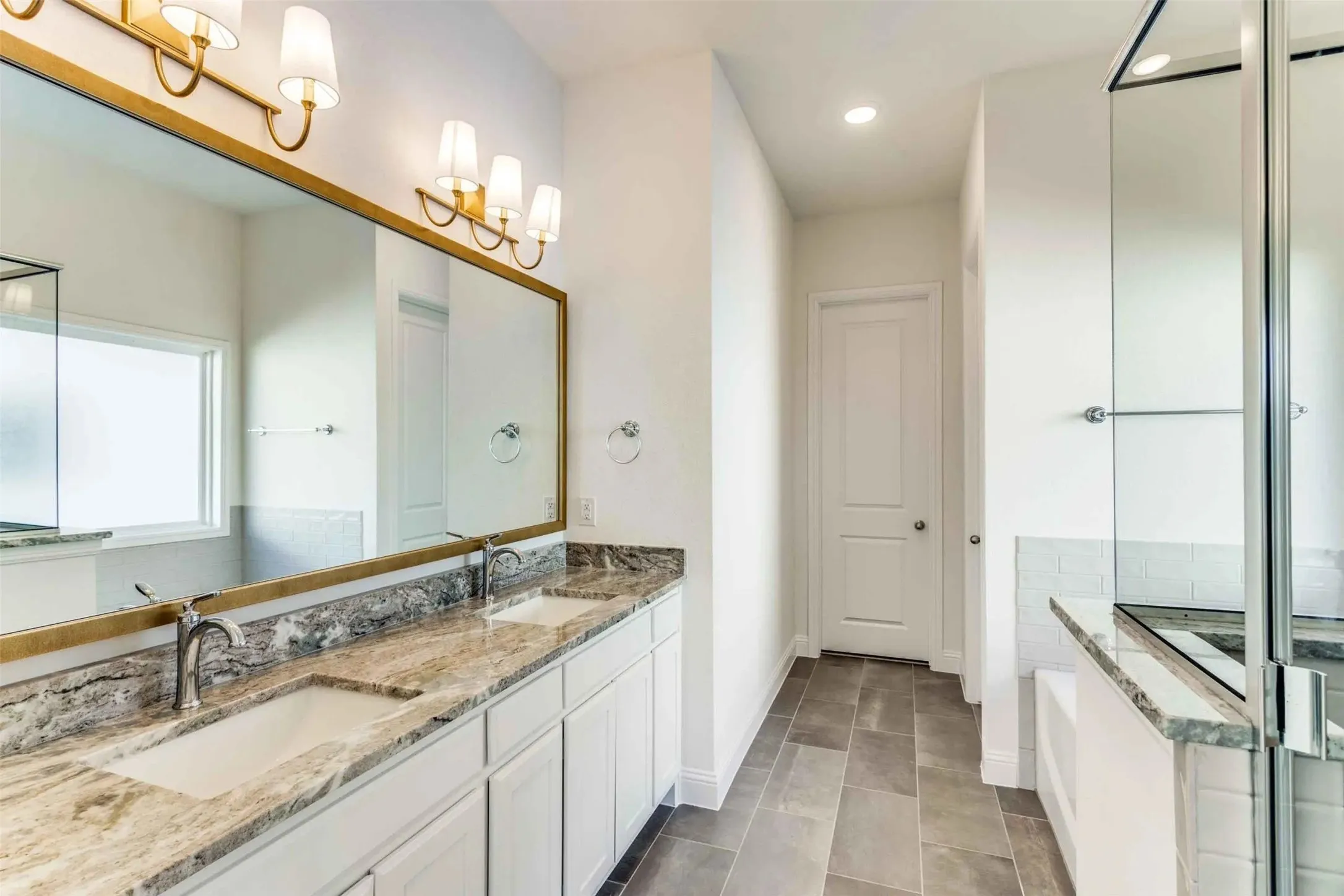 Single Family Residence For Rent in Parker County , 238 Observation Drive N, Aledo, Texas 76008, 4 Bedroom, 3 Bathroom, 2 Garage spaces, 2,850 Sqft, built in 2023, mls#21401766, Real Estate Agent in Aledo, Homes For Rent in Parker county, Homes For Rent in Aledo, Realtor in Aledo Texas, Real Estate Brokerage Independent Realty Texas, Luminita Cordes Realtor