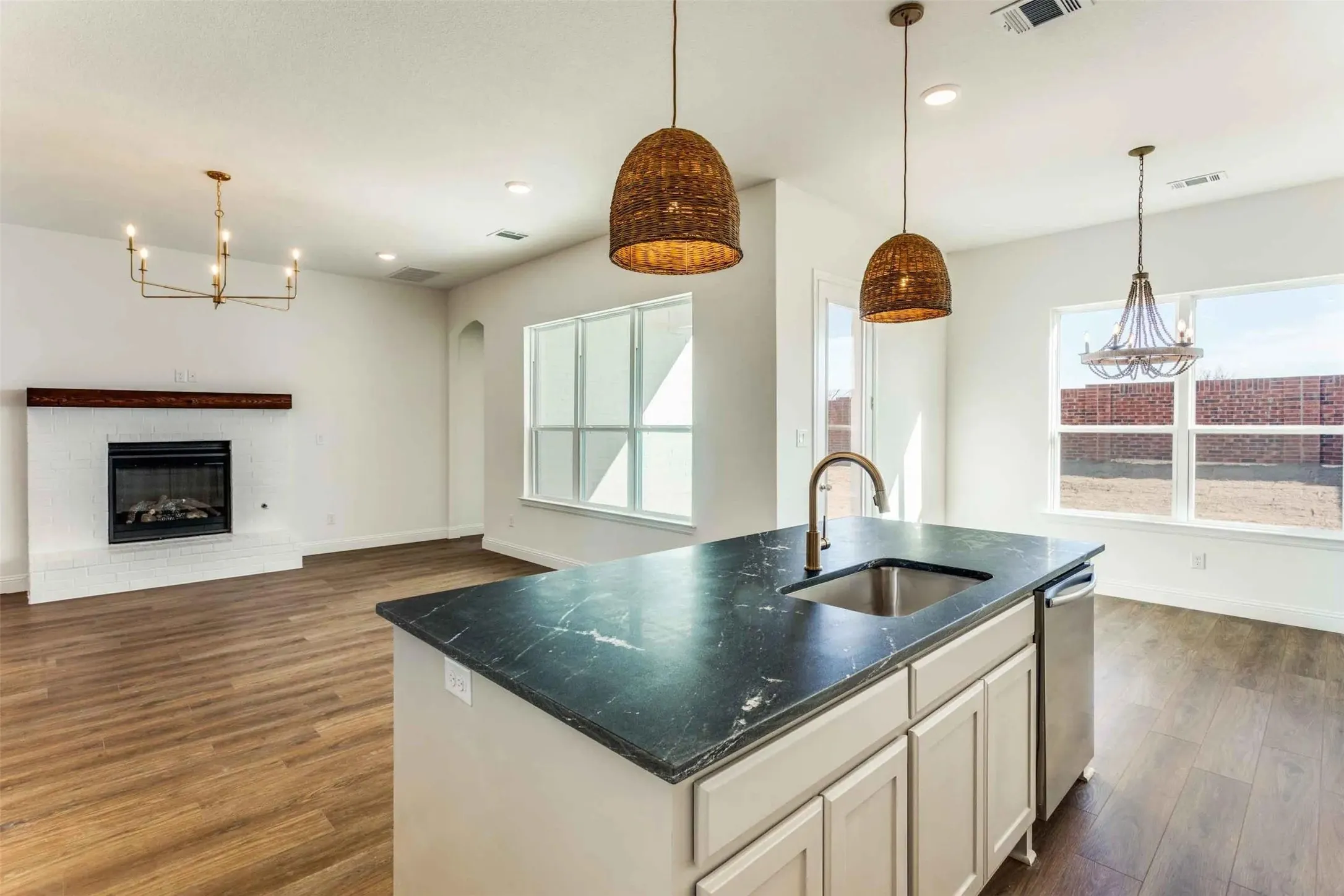 Single Family Residence For Rent in Parker County , 238 Observation Drive N, Aledo, Texas 76008, 4 Bedroom, 3 Bathroom, 2 Garage spaces, 2,850 Sqft, built in 2023, mls#21401766, Real Estate Agent in Aledo, Homes For Rent in Parker county, Homes For Rent in Aledo, Realtor in Aledo Texas, Real Estate Brokerage Independent Realty Texas, Luminita Cordes Realtor
