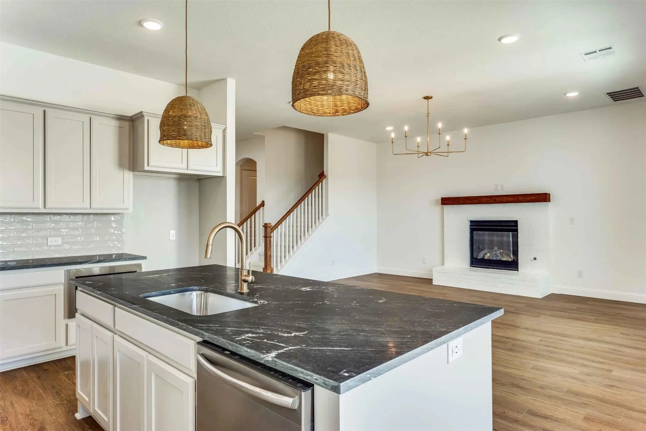 Single Family Residence For Rent in Parker County , 238 Observation Drive N, Aledo, Texas 76008, 4 Bedroom, 3 Bathroom, 2 Garage spaces, 2,850 Sqft, built in 2023, mls#21401766, Real Estate Agent in Aledo, Homes For Rent in Parker county, Homes For Rent in Aledo, Realtor in Aledo Texas, Real Estate Brokerage Independent Realty Texas, Luminita Cordes Realtor