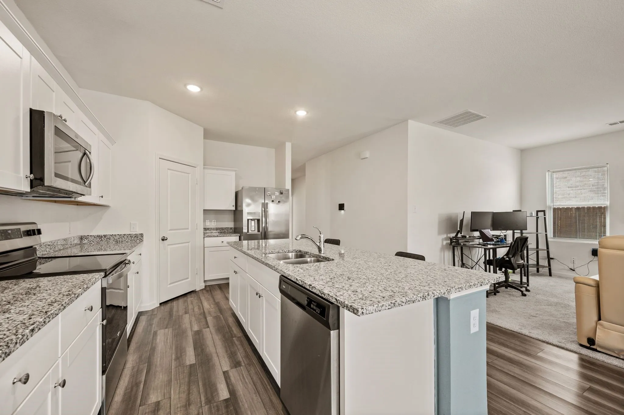 Single Family Residence For Sale in Tarrant County , 4724 Swan Neck Drive, Fort Worth, Texas 76179, 4 Bedroom, 2 Bathroom, 2 Garage spaces, 1,887 Sqft, built in 2022, mls#21401764, Real Estate Agent in Fort Worth, Homes For Sale in Tarrant county, Homes For Sale in Fort Worth, Realtor in Fort Worth Texas, Real Estate Brokerage Independent Realty Texas, Luminita Cordes Realtor