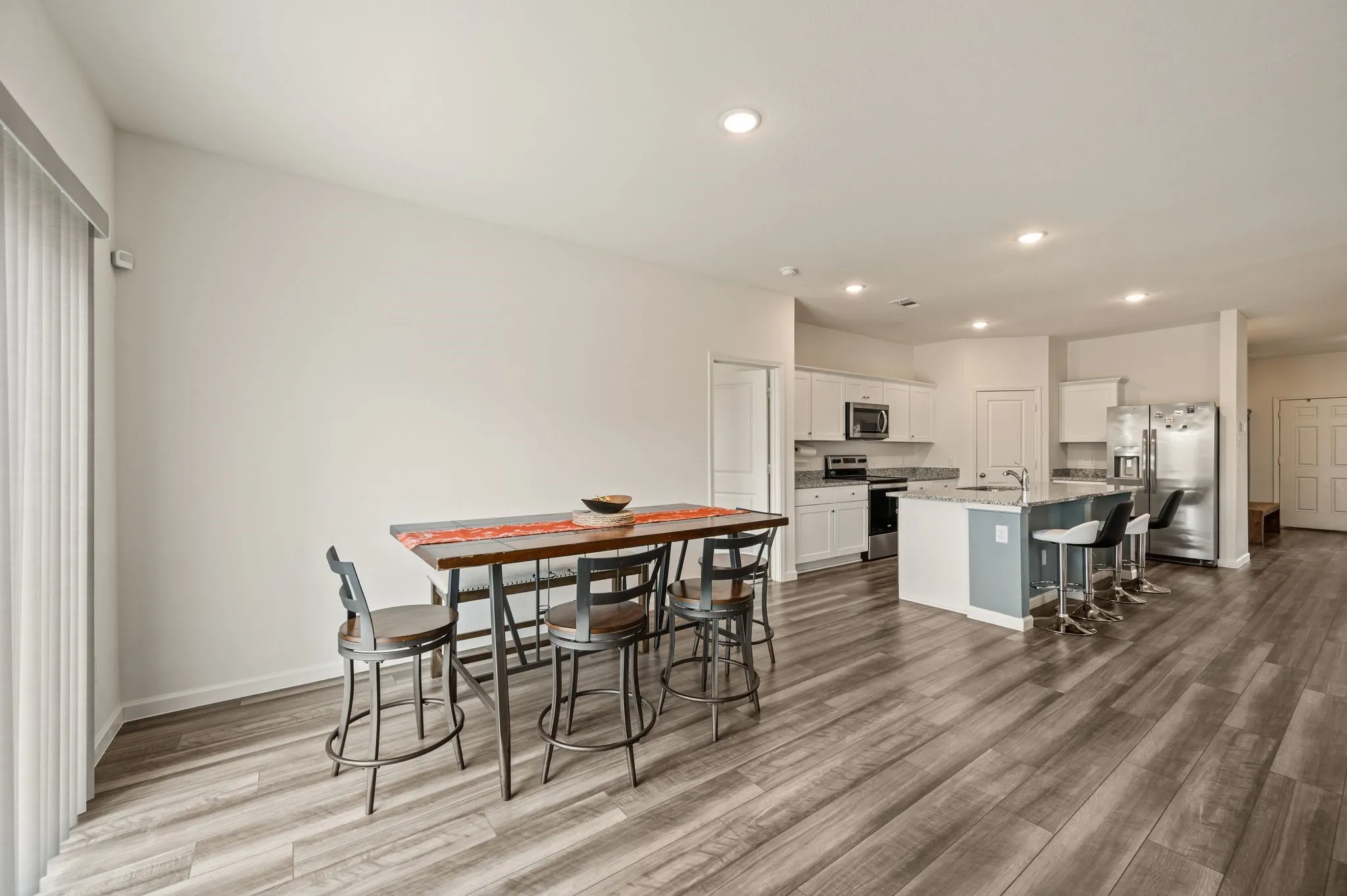 Single Family Residence For Sale in Tarrant County , 4724 Swan Neck Drive, Fort Worth, Texas 76179, 4 Bedroom, 2 Bathroom, 2 Garage spaces, 1,887 Sqft, built in 2022, mls#21401764, Real Estate Agent in Fort Worth, Homes For Sale in Tarrant county, Homes For Sale in Fort Worth, Realtor in Fort Worth Texas, Real Estate Brokerage Independent Realty Texas, Luminita Cordes Realtor