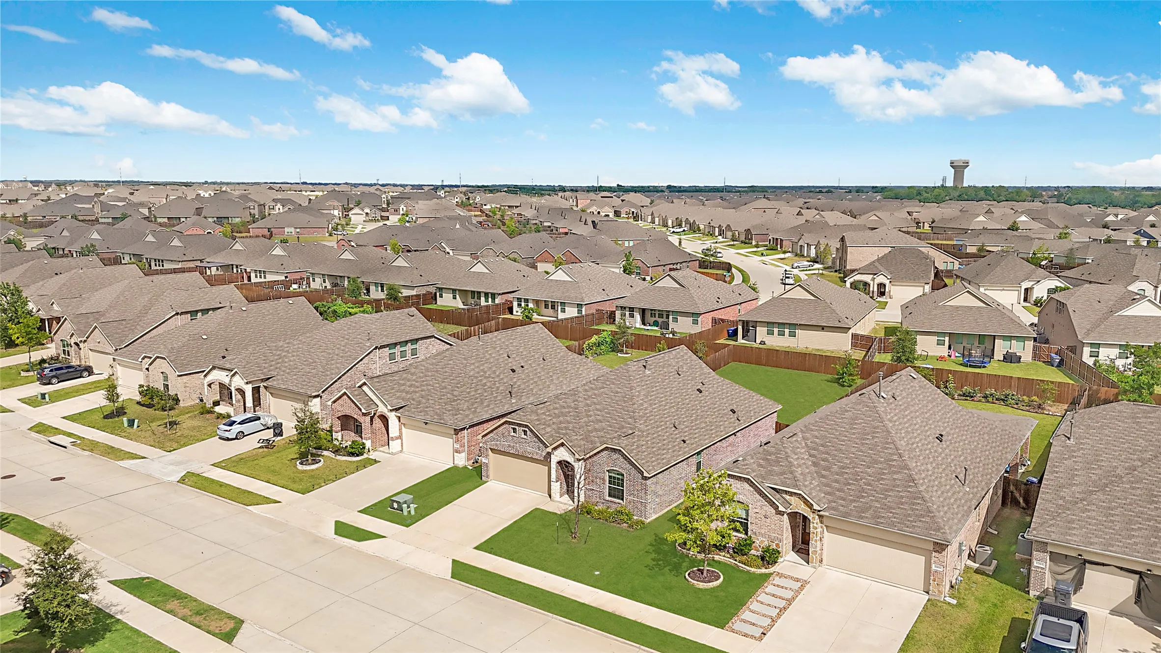 Single Family Residence For Rent in Collin County , 8012 Lindheimer Lane, Mc Kinney, Texas 75071, 4 Bedroom, 2 Bathroom, 2 Garage spaces, 1,835 Sqft, built in 2022, mls#21401730, Real Estate Agent in Mc Kinney, Homes For Rent in Collin county, Homes For Rent in Mc Kinney, Realtor in Mc Kinney Texas, Real Estate Brokerage Independent Realty Texas, Luminita Cordes Realtor