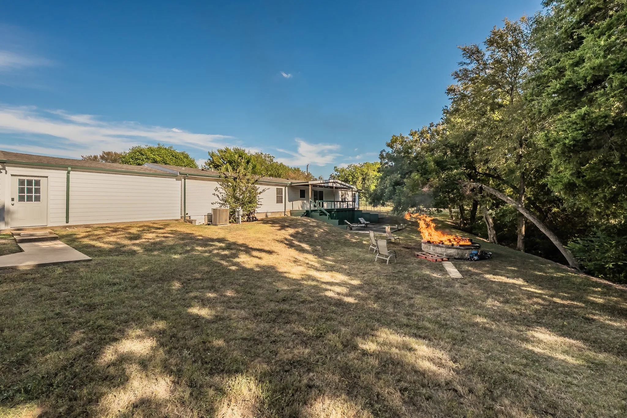 Manufactured Home For Sale in Collin County , 3962 County Road 324, Mc Kinney, Texas 75069, 4 Bedroom, 3 Bathroom, 5 Garage spaces, 2,128 Sqft, built in 2000, mls#21399651, Real Estate Agent in Mc Kinney, Homes For Sale in Collin county, Homes For Sale in Mc Kinney, Realtor in Mc Kinney Texas, Real Estate Brokerage Independent Realty Texas, Luminita Cordes Realtor