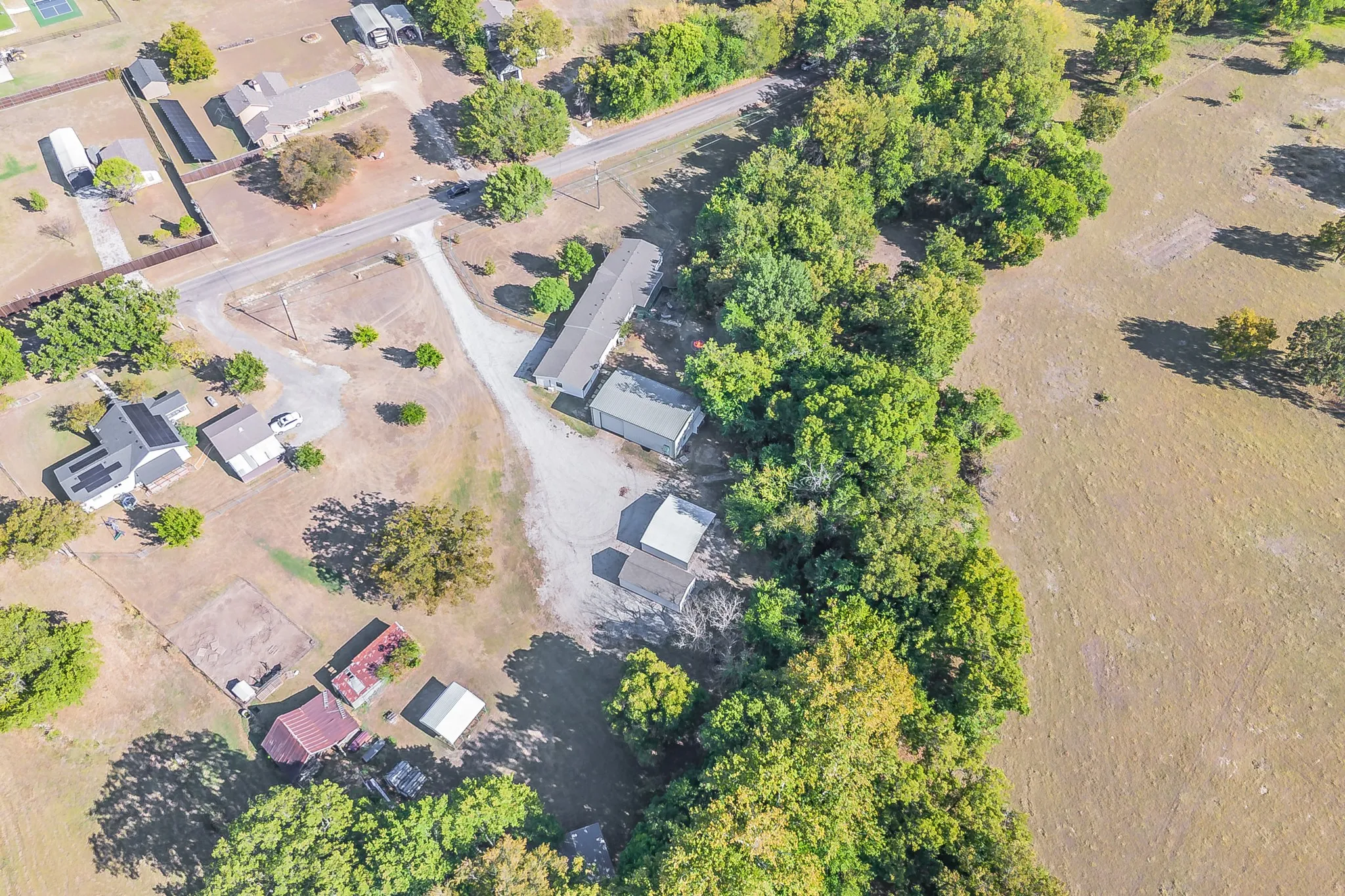 Manufactured Home For Sale in Collin County , 3962 County Road 324, Mc Kinney, Texas 75069, 4 Bedroom, 3 Bathroom, 5 Garage spaces, 2,128 Sqft, built in 2000, mls#21399651, Real Estate Agent in Mc Kinney, Homes For Sale in Collin county, Homes For Sale in Mc Kinney, Realtor in Mc Kinney Texas, Real Estate Brokerage Independent Realty Texas, Luminita Cordes Realtor